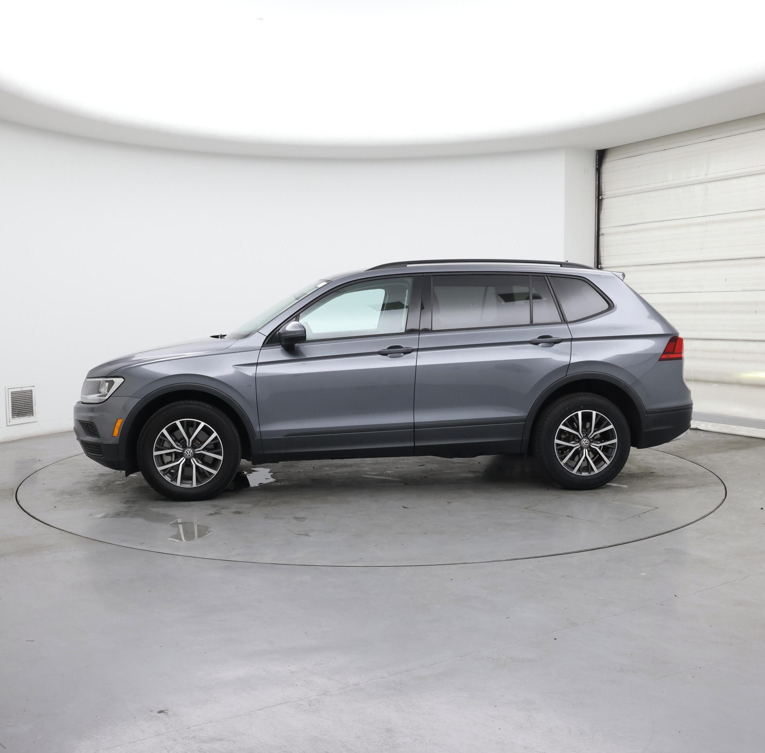 Thumbnail: 2021 Volkswagen Tiguan - 3