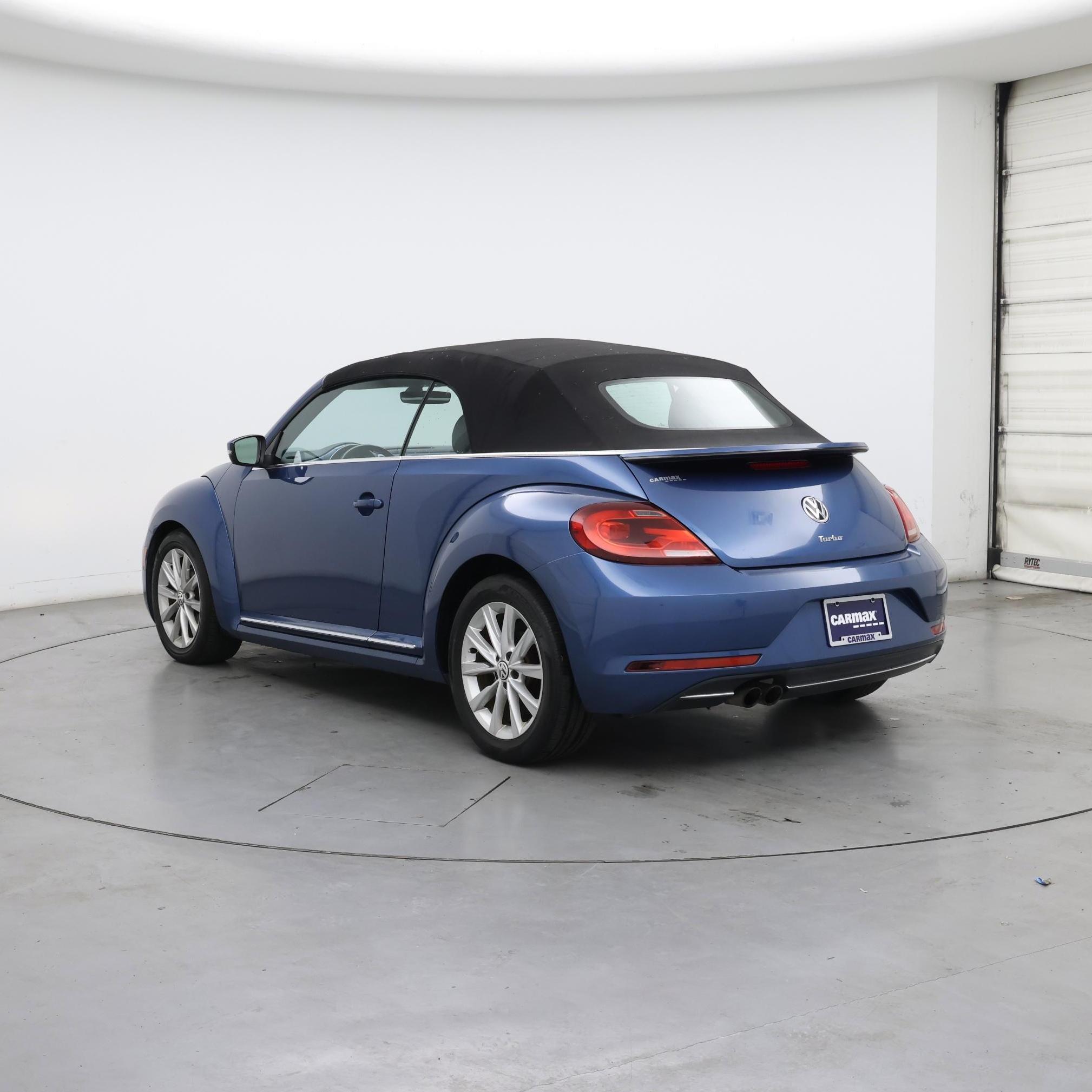 Thumbnail: 2018 Volkswagen Beetle - 2