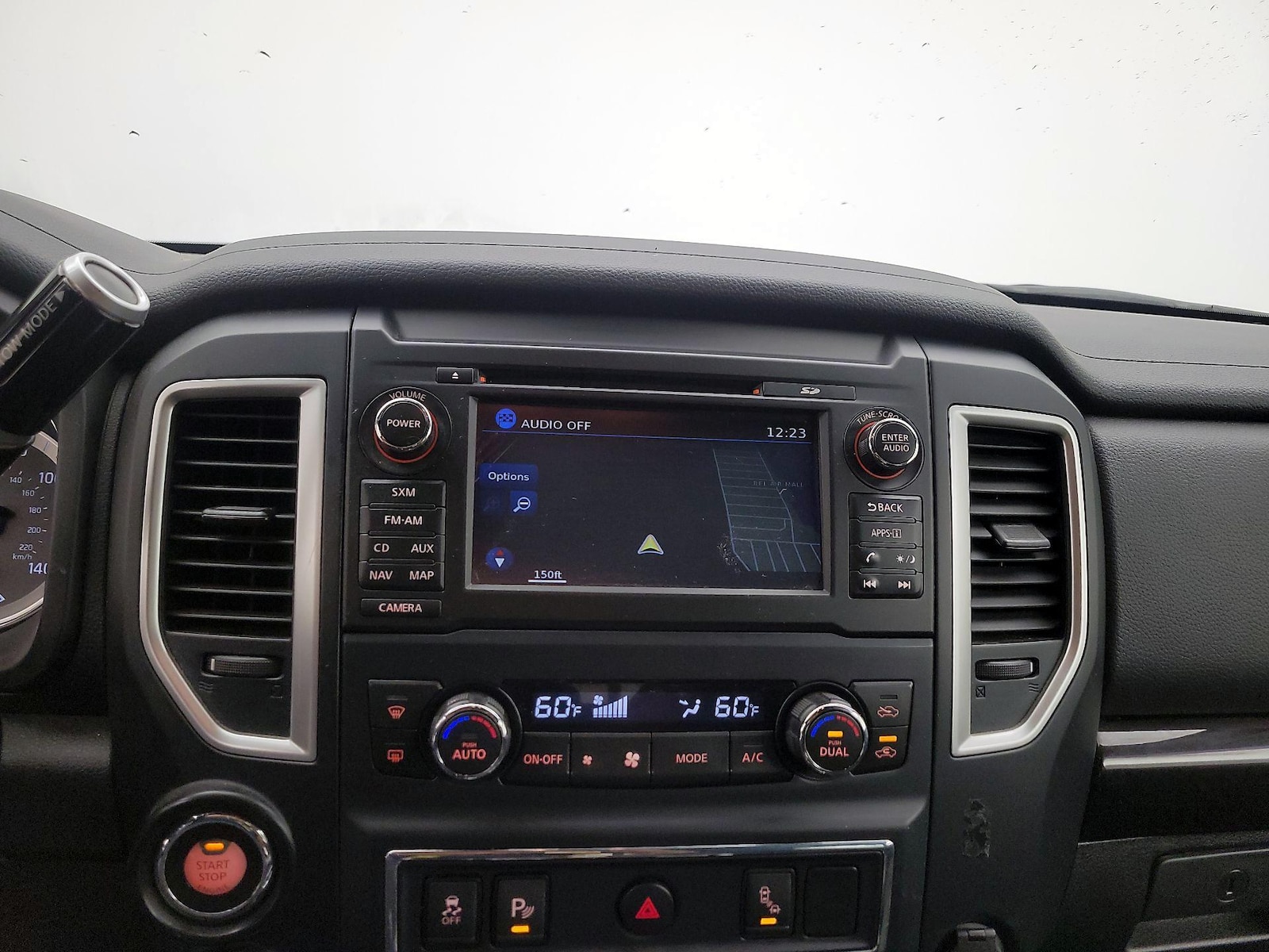 2018 Nissan Titan XD SV - Photo 11