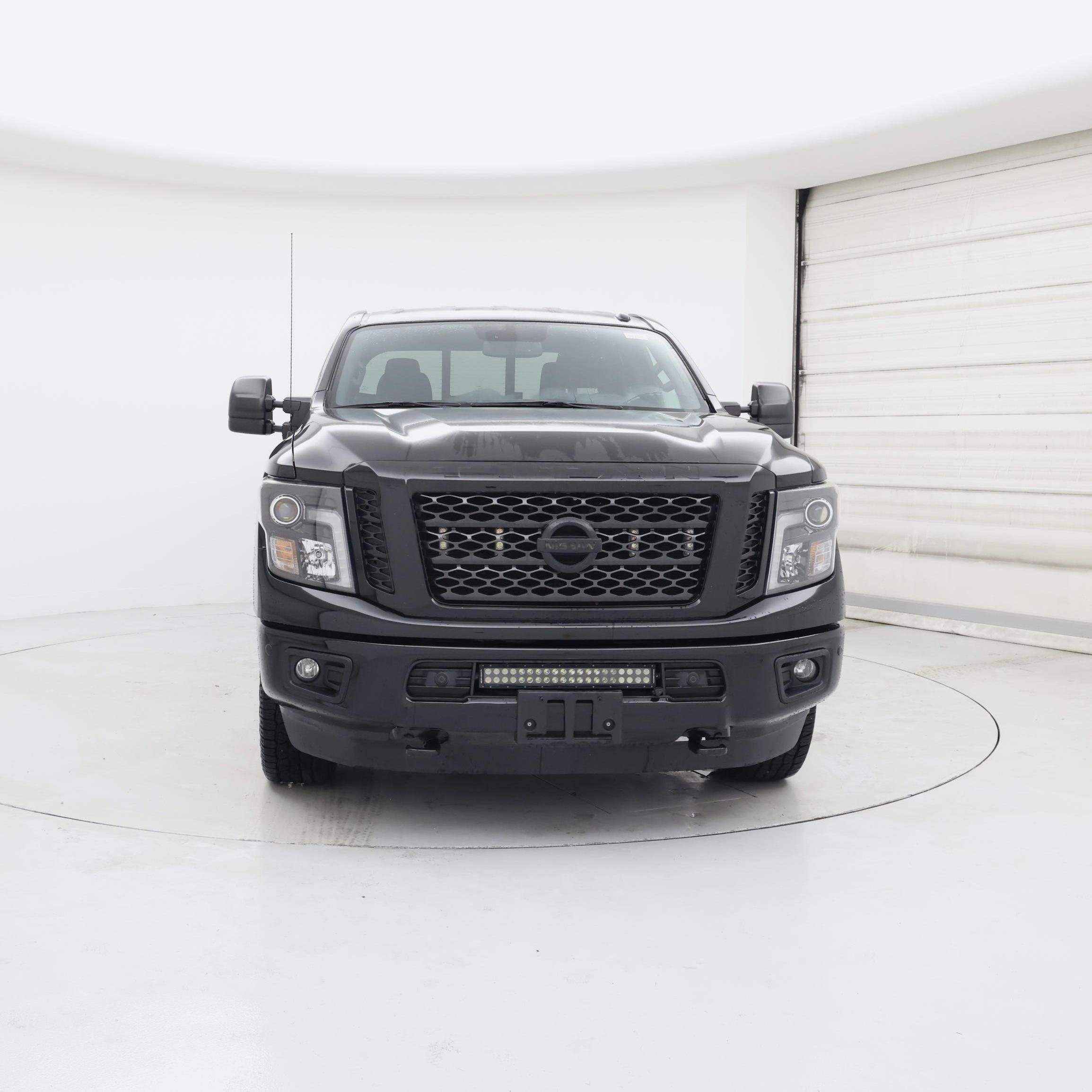 Thumbnail: 2018 Nissan Titan - 5