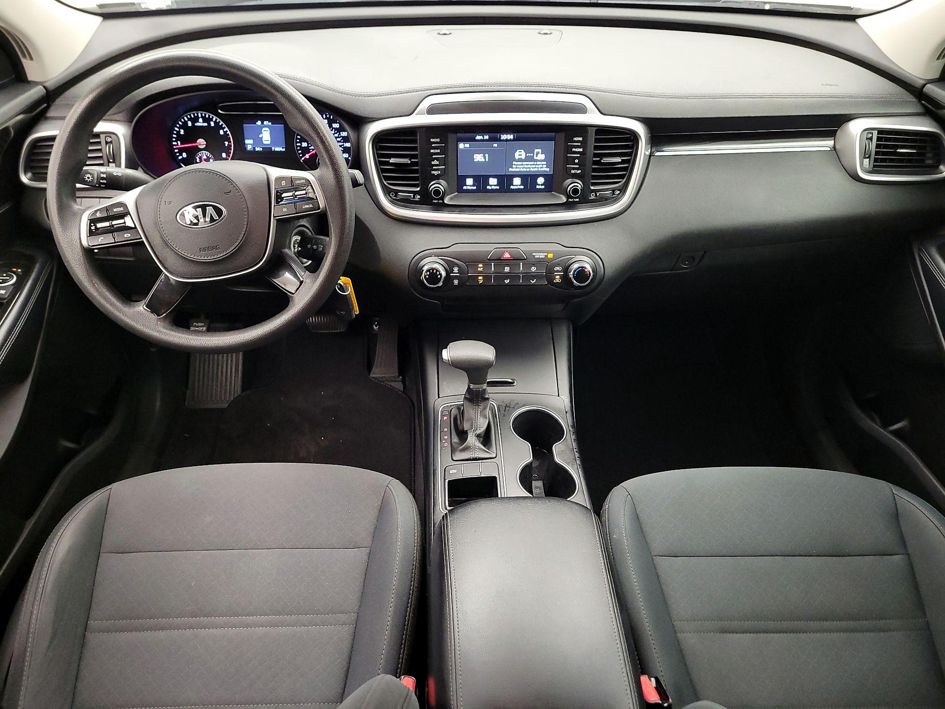 Thumbnail: 2019 Kia Sorento - 9