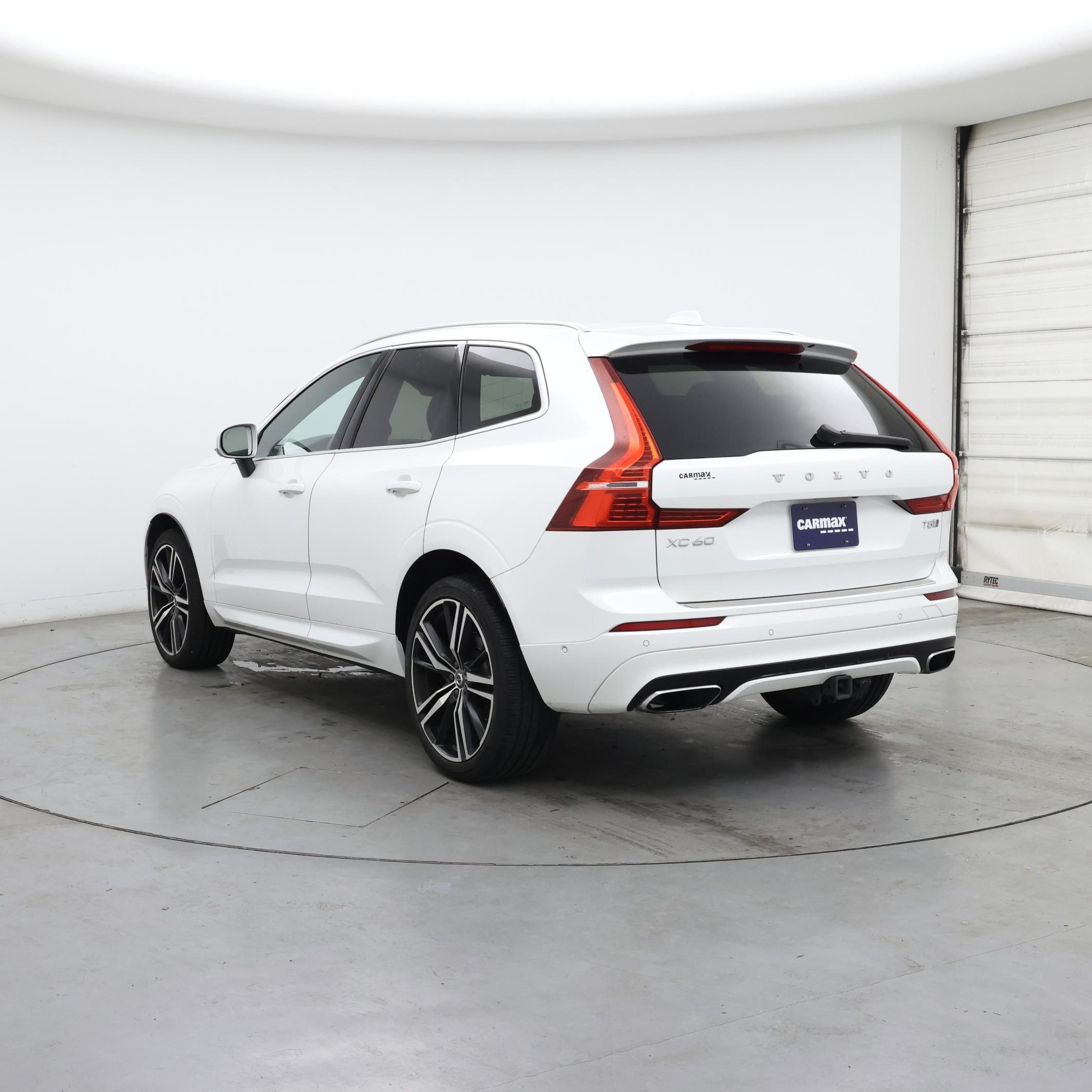 Thumbnail: 2018 Volvo XC60 - 2