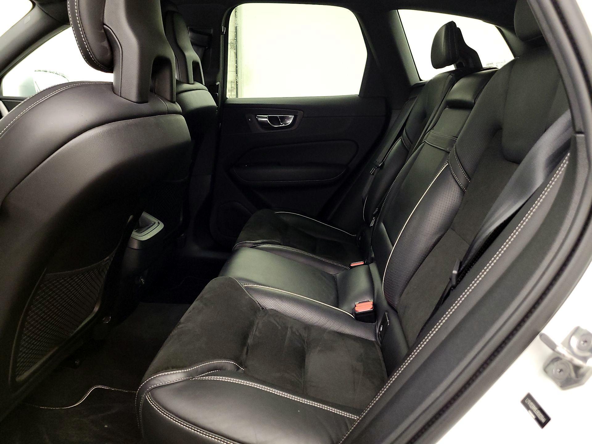 Thumbnail: 2018 Volvo XC60 - 19