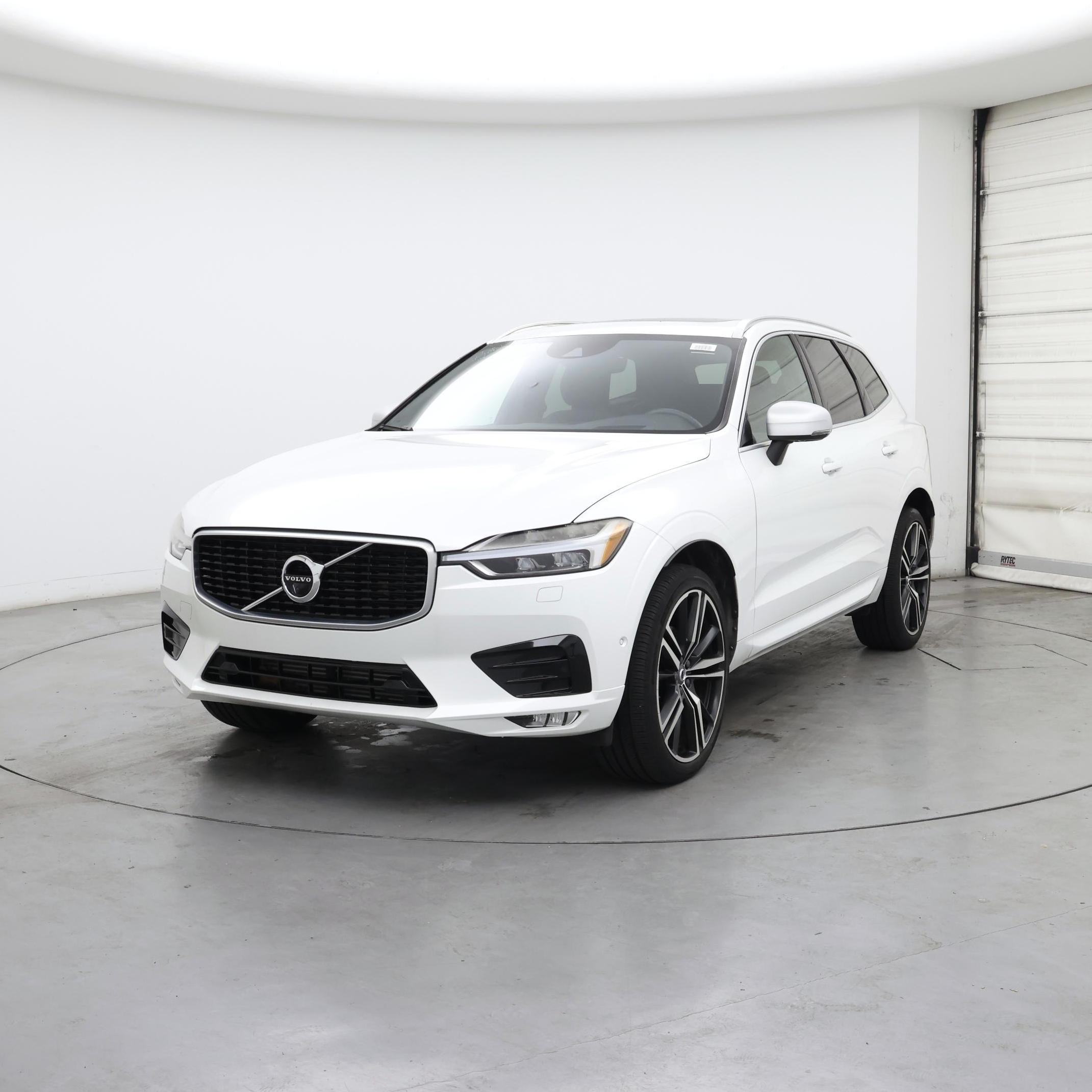 Thumbnail: 2018 Volvo XC60 - 4