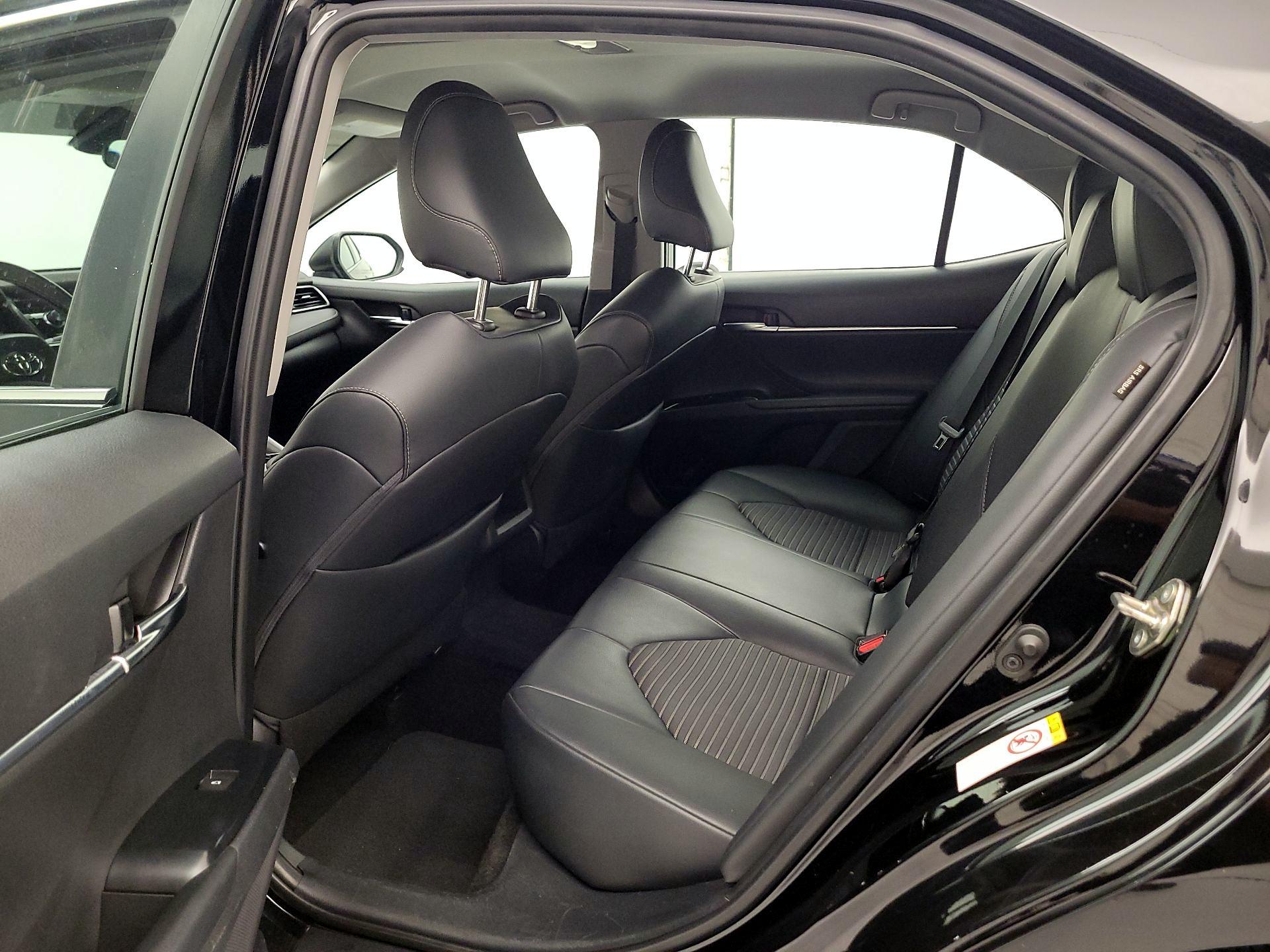 Thumbnail: 2019 Toyota Camry - 18