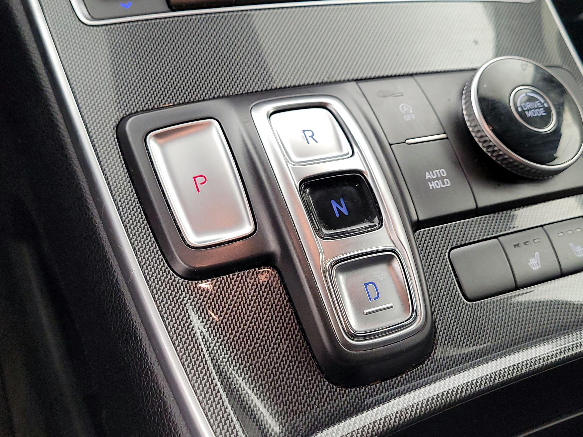 Thumbnail: 2022 Hyundai Santa Fe - 17