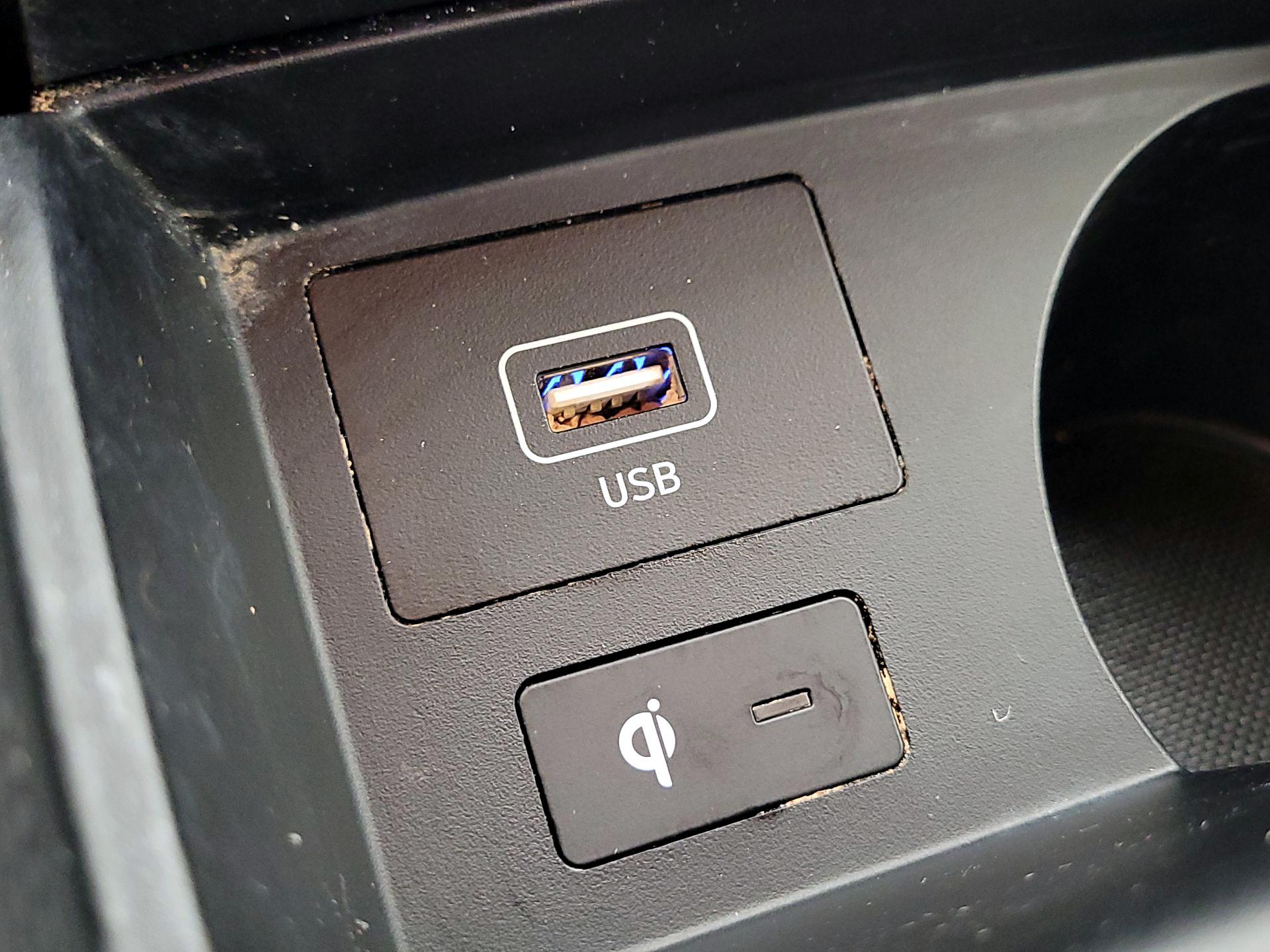 Thumbnail: 2022 Hyundai Santa Fe - 18