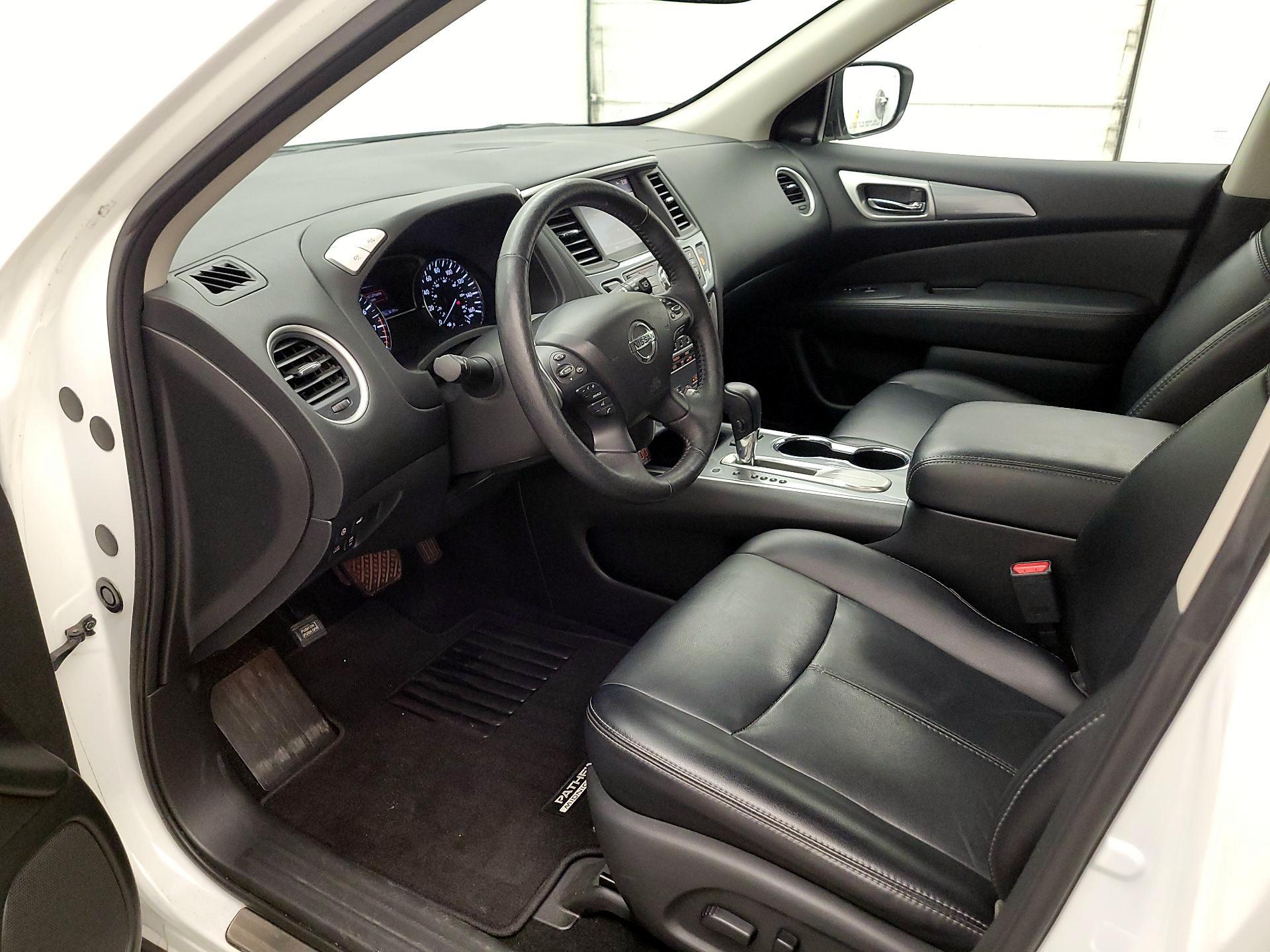 Thumbnail: 2018 Nissan Pathfinder - 11