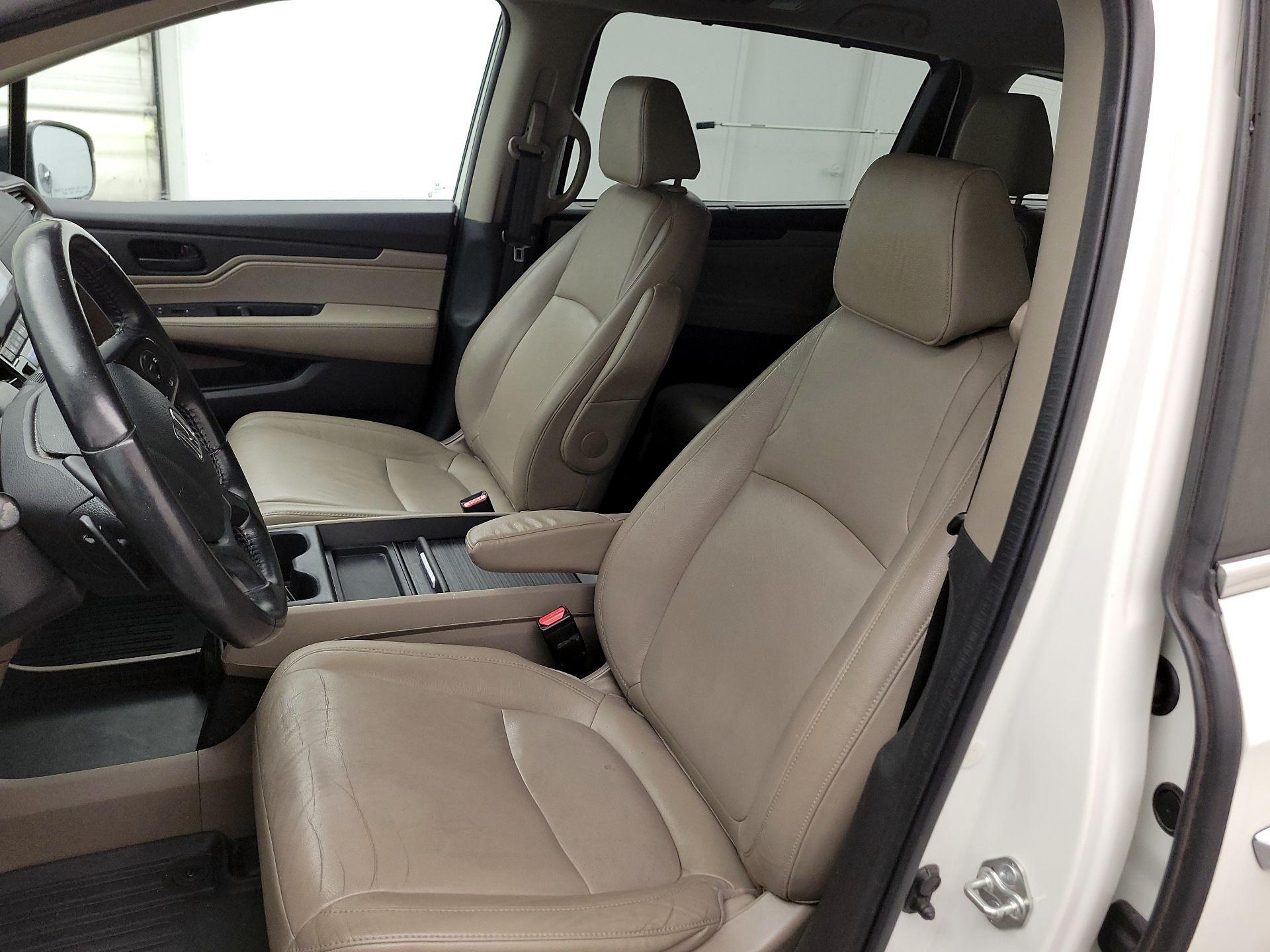 Thumbnail: 2019 Honda Odyssey - 11