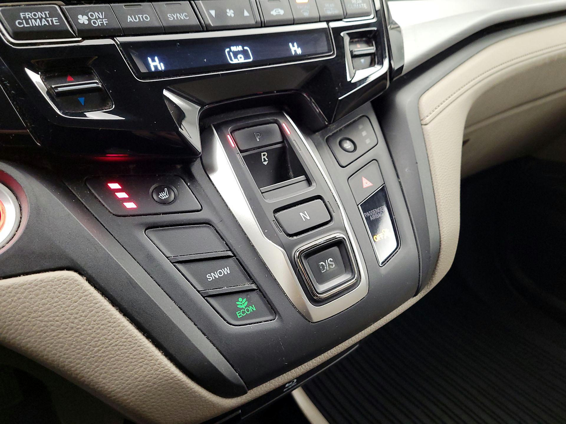 Thumbnail: 2019 Honda Odyssey - 17