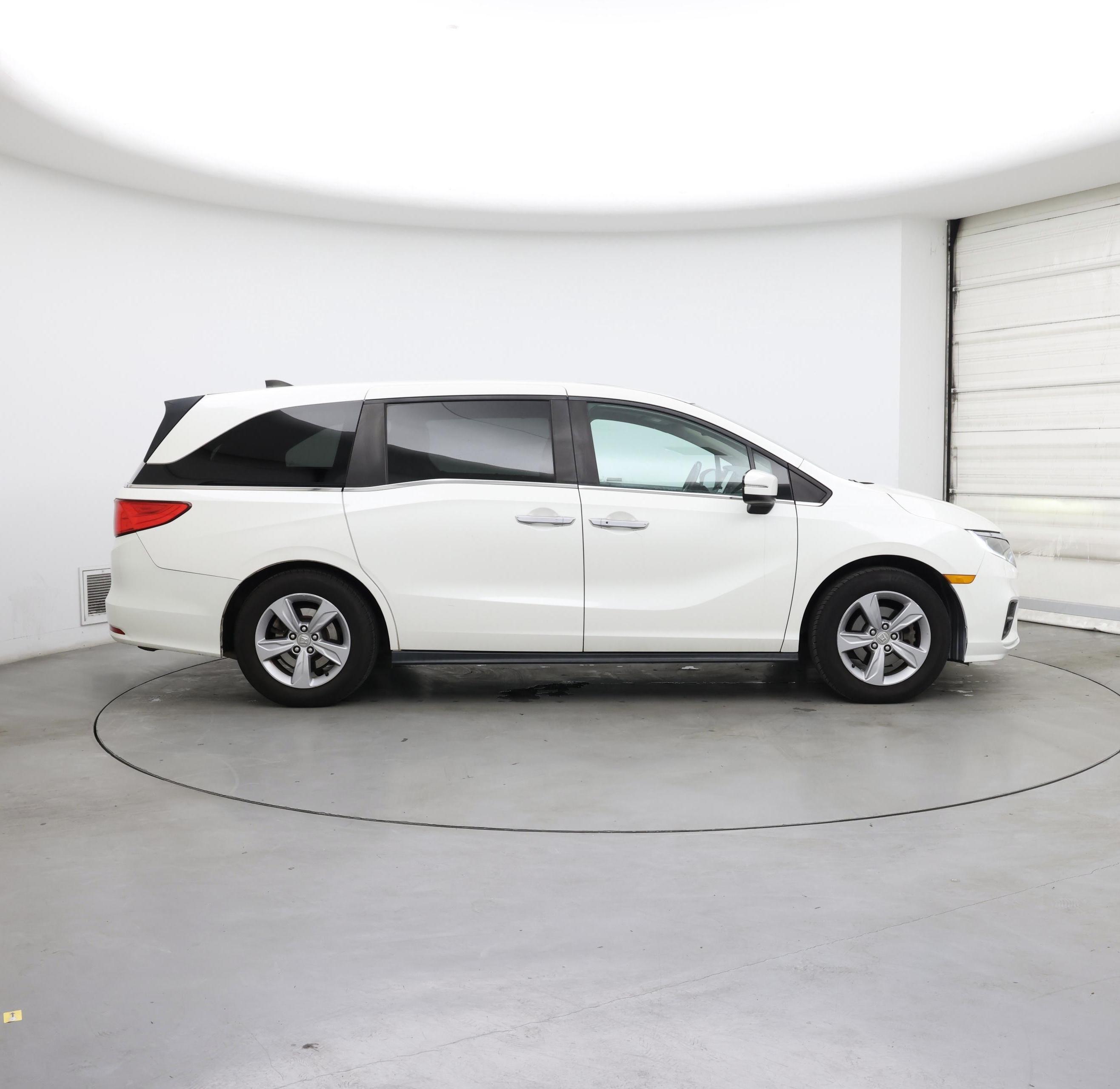 Thumbnail: 2019 Honda Odyssey - 7