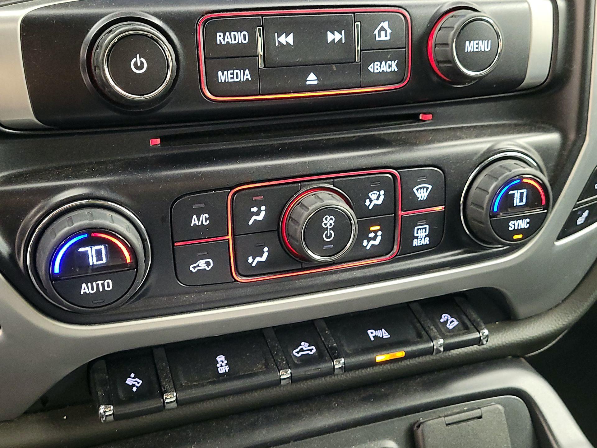 Thumbnail: 2015 GMC Sierra 1500 - 16