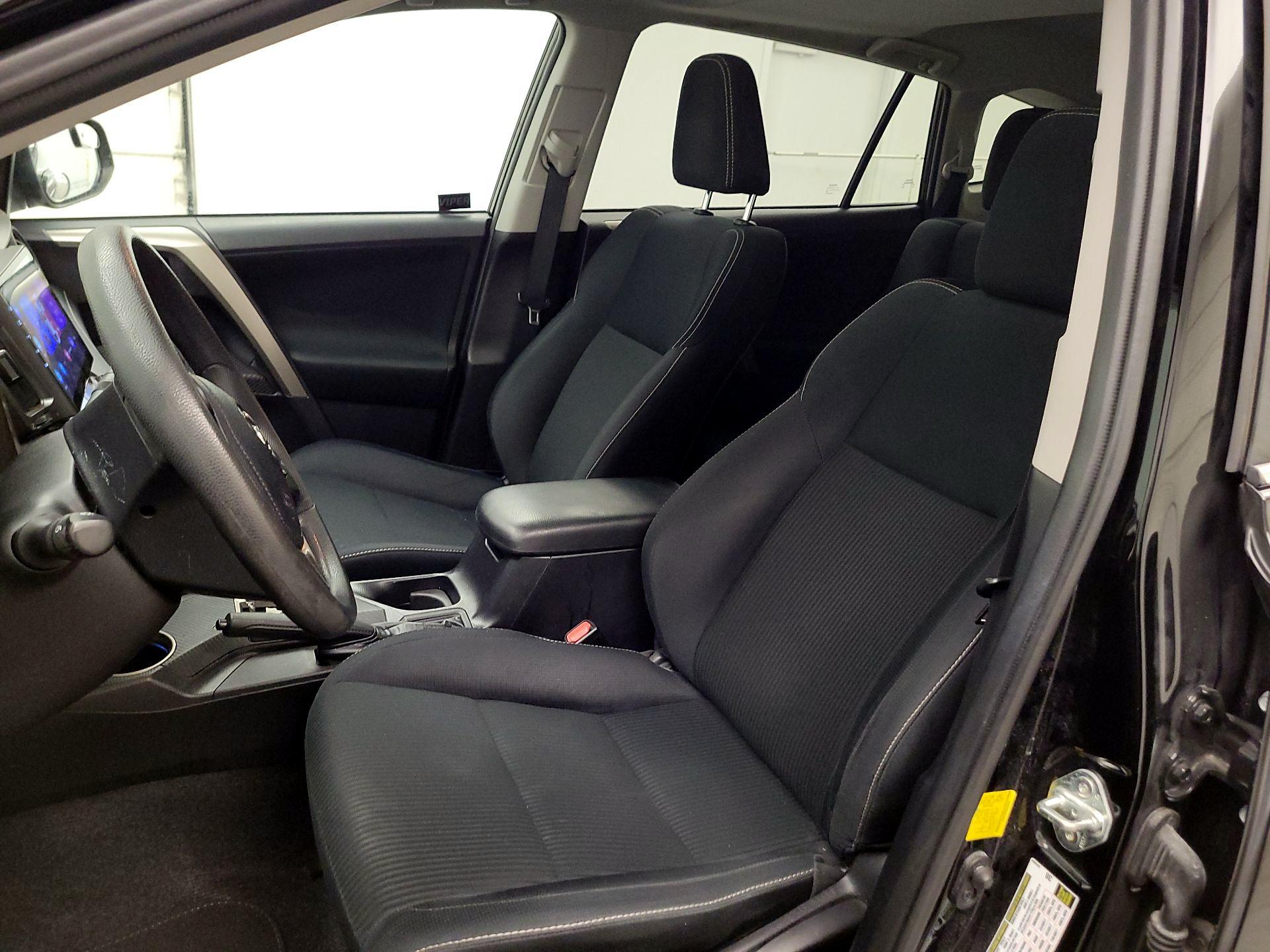 Thumbnail: 2014 Toyota RAV4 - 11