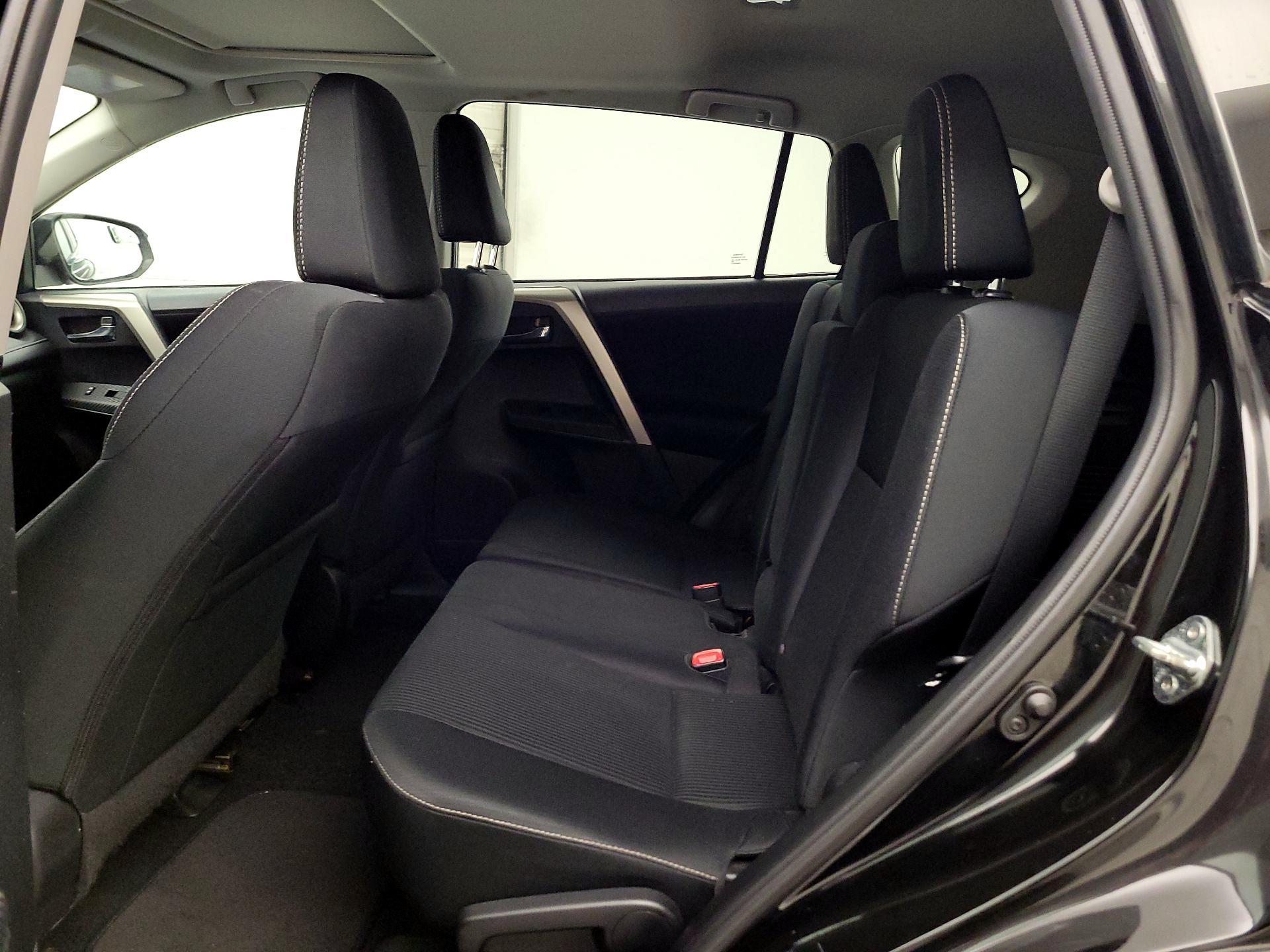 Thumbnail: 2014 Toyota RAV4 - 20