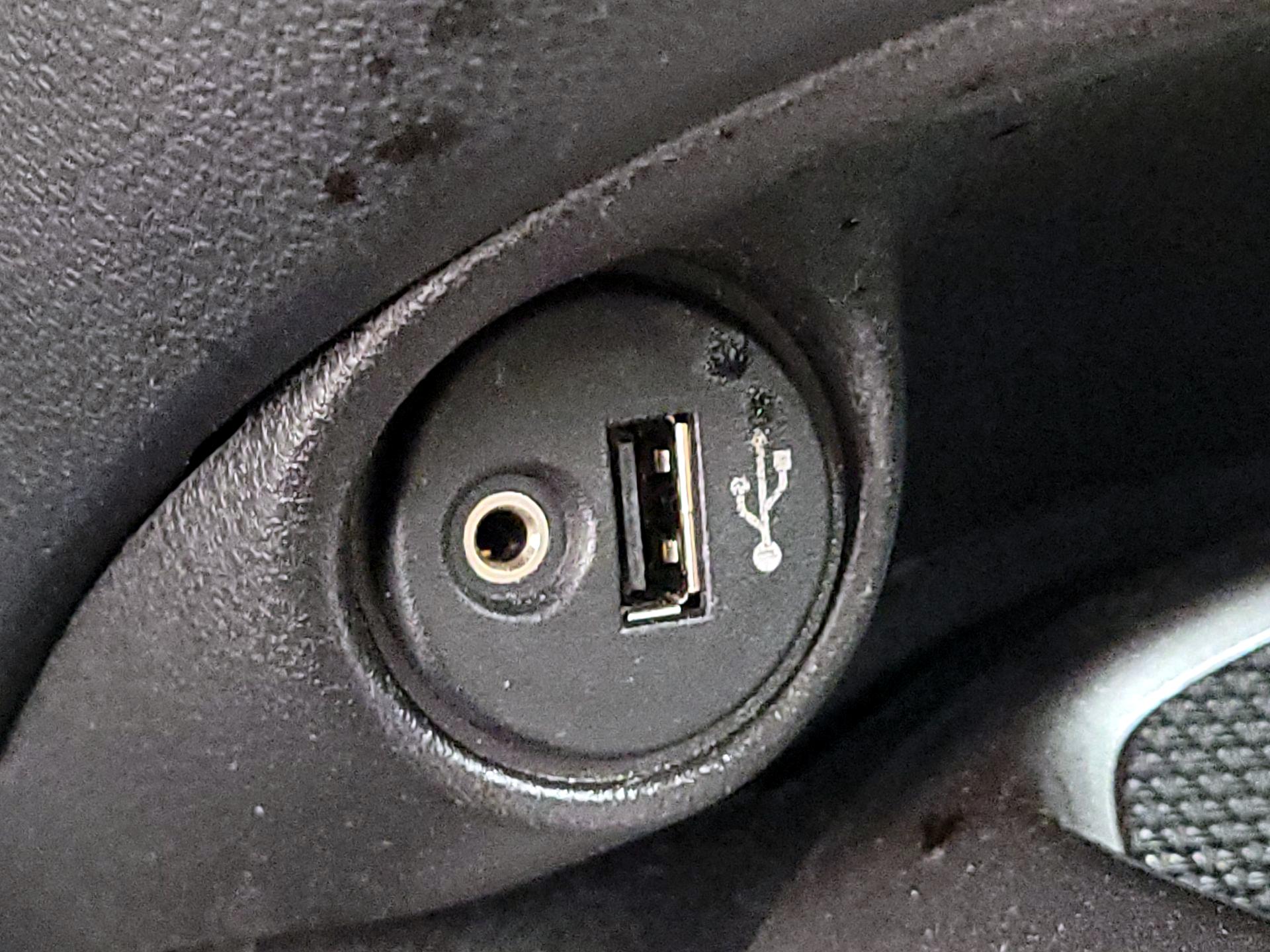 Thumbnail: 2014 Nissan Juke - 18