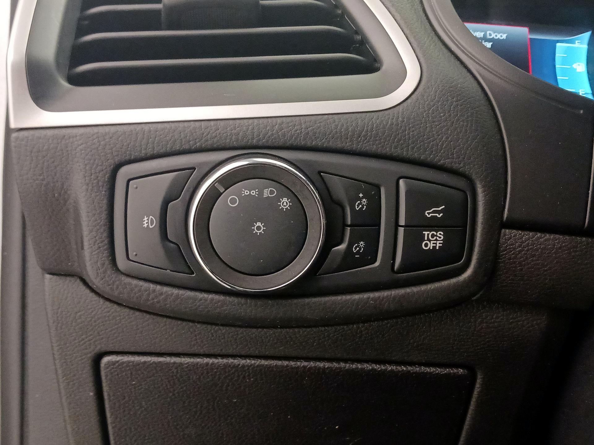 Thumbnail: 2022 Ford Edge - 13