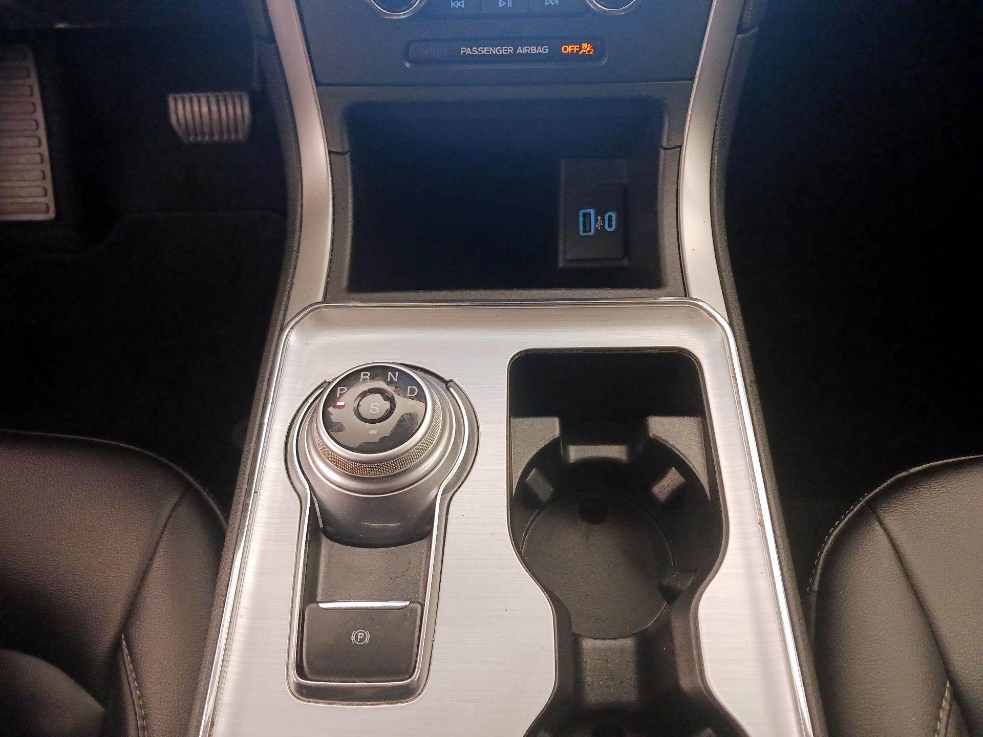 Thumbnail: 2022 Ford Edge - 18