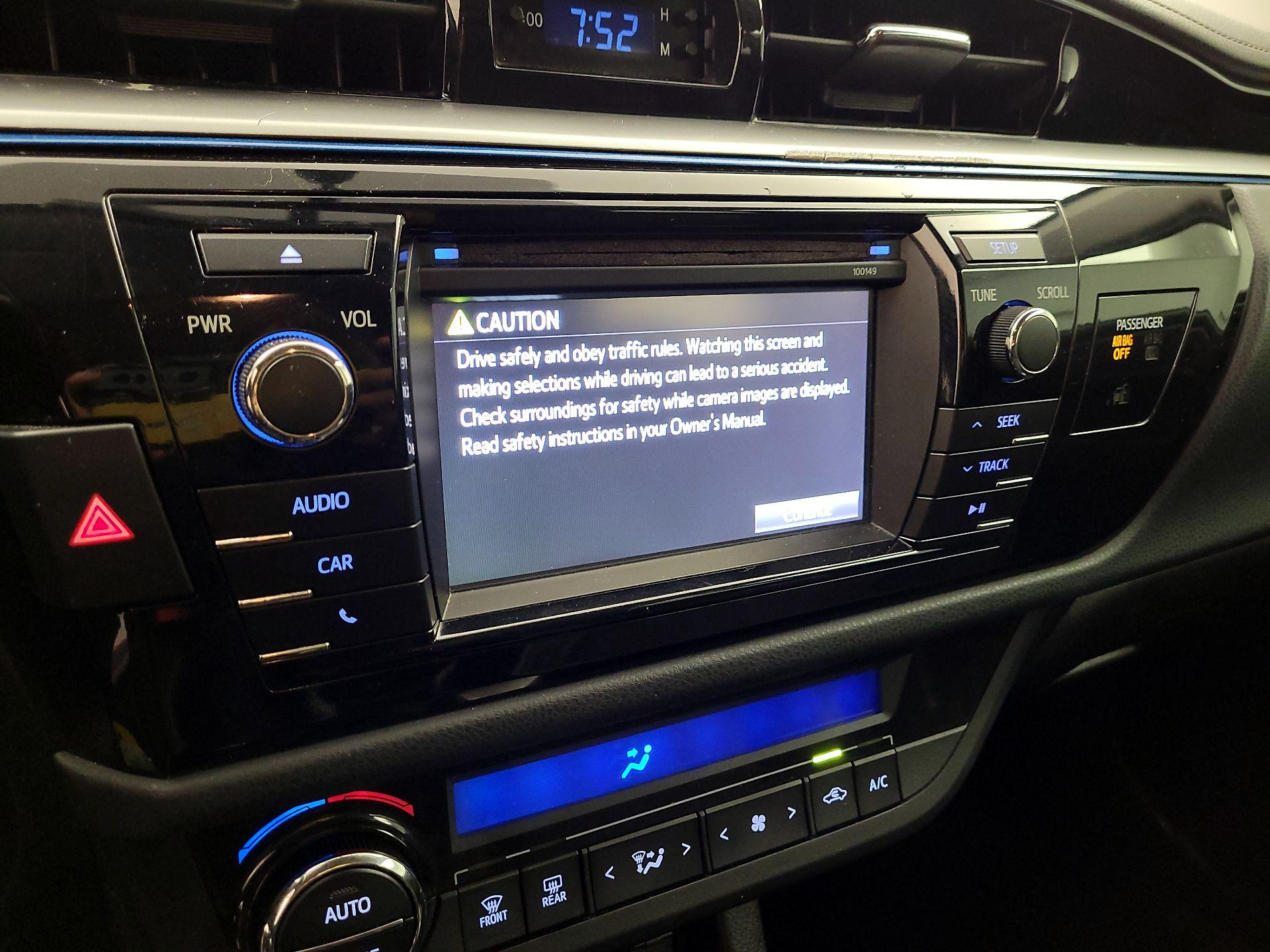 Thumbnail: 2015 Toyota Corolla - 13