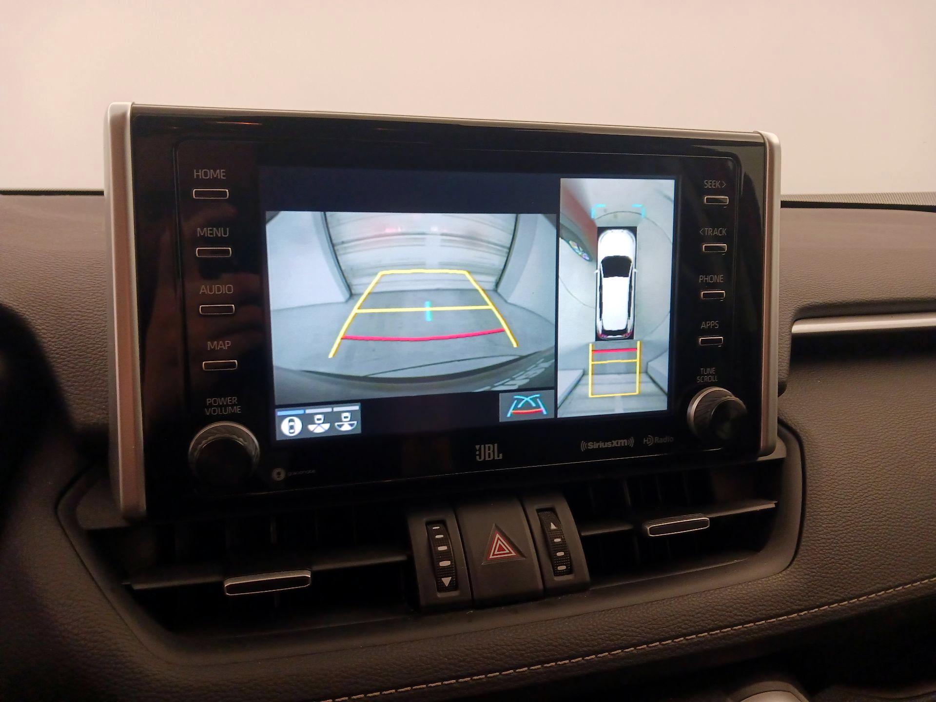 Thumbnail: 2021 Toyota RAV4 - 15