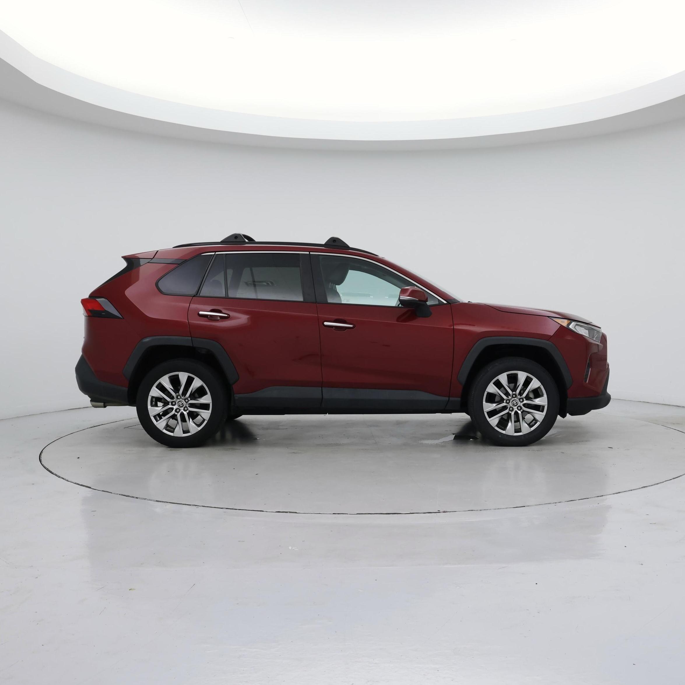 Thumbnail: 2021 Toyota RAV4 - 7