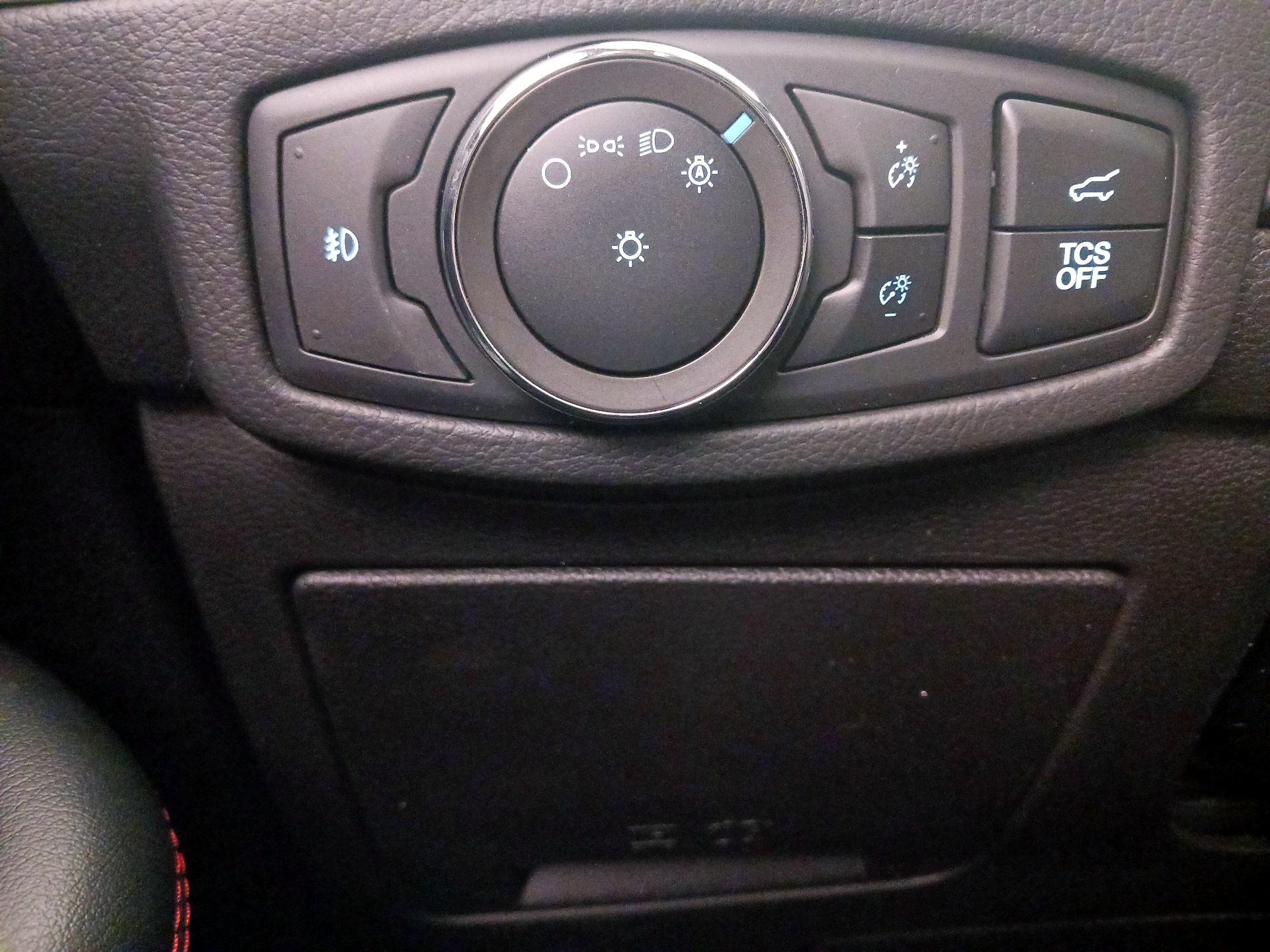 Thumbnail: 2022 Ford Edge - 13