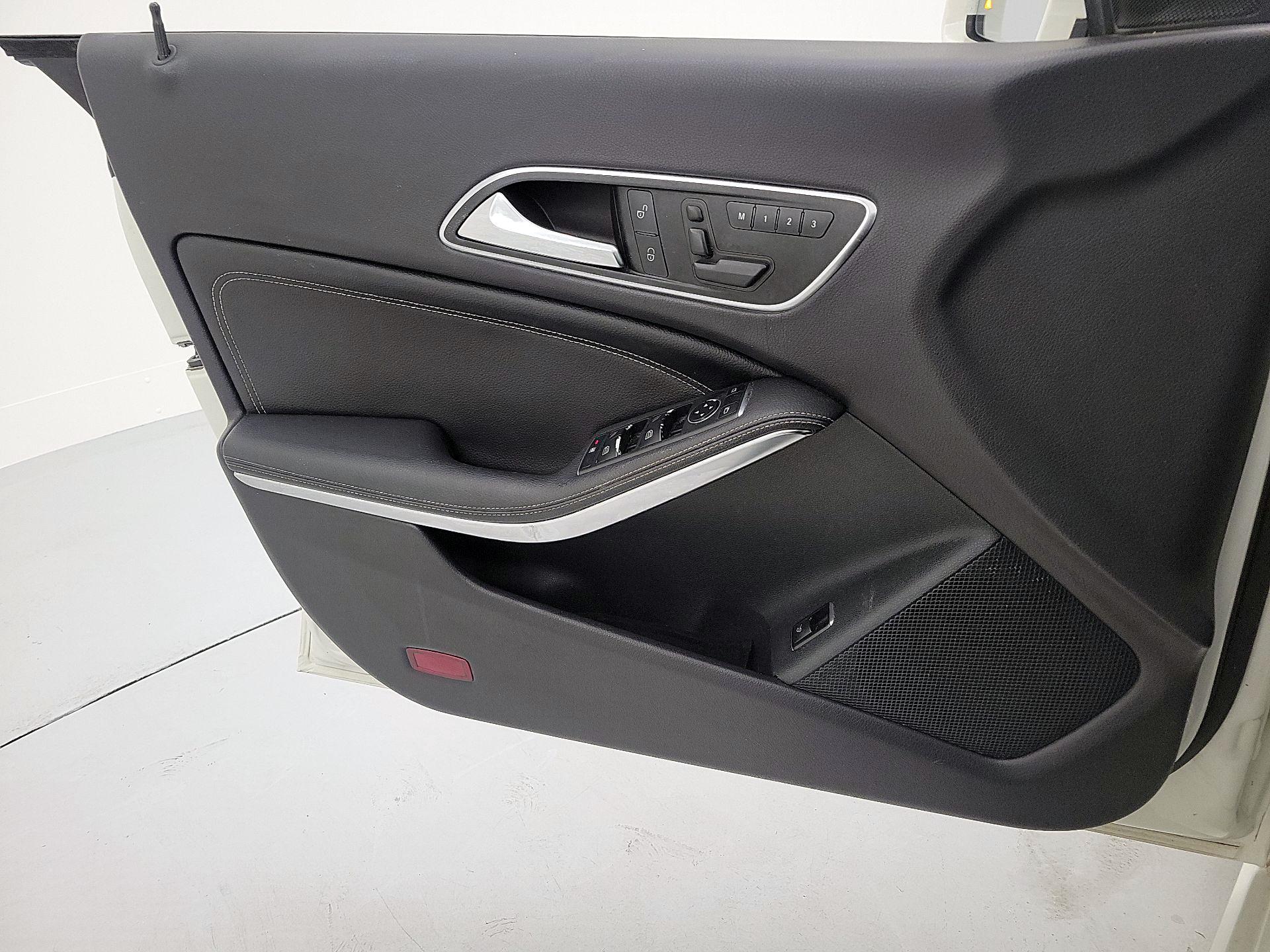 Thumbnail: 2016 Mercedes-Benz CLA - 12