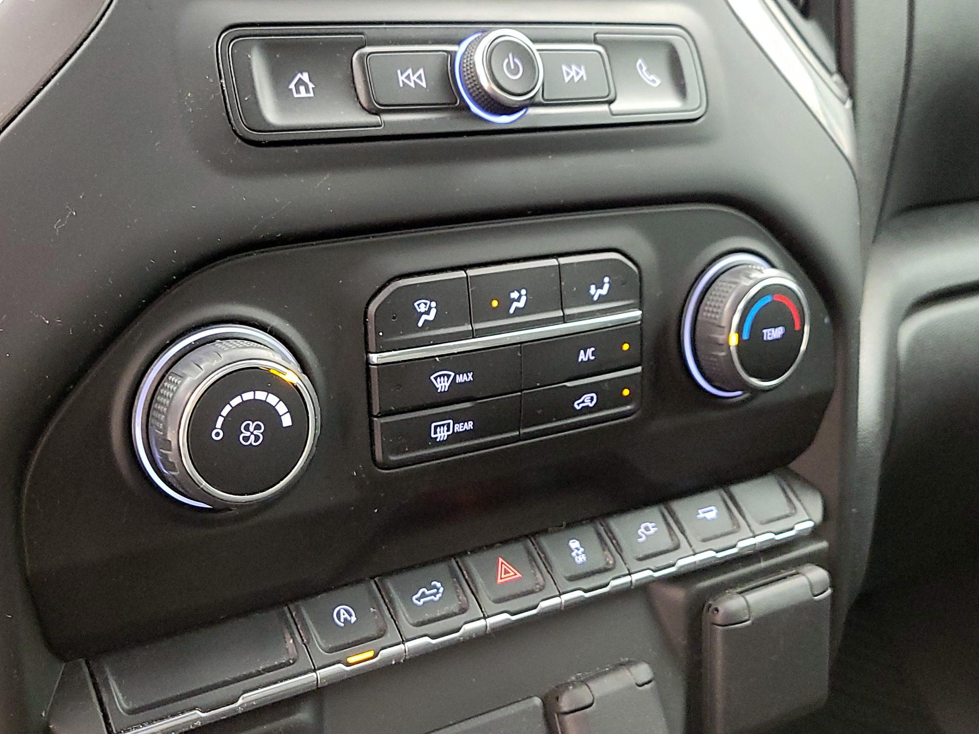 Thumbnail: 2021 Chevrolet Silverado 1500 - 16