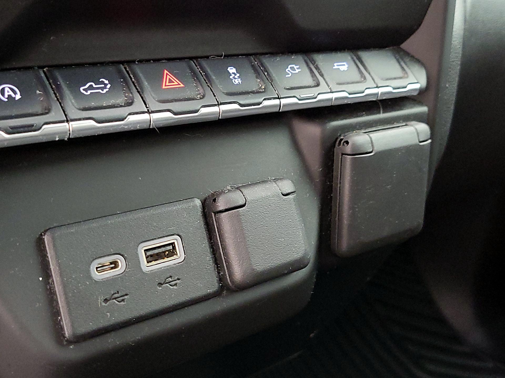 Thumbnail: 2021 Chevrolet Silverado 1500 - 18