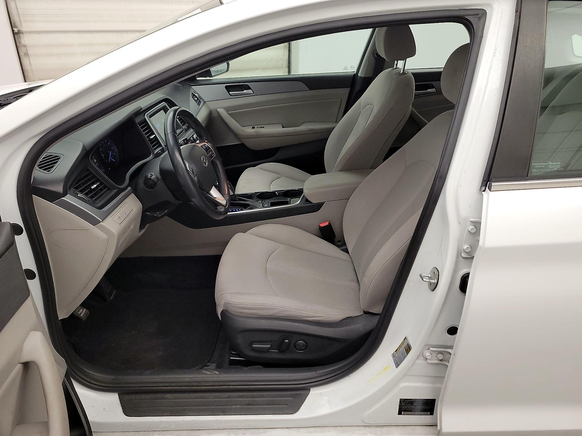 Thumbnail: 2019 Hyundai Sonata - 11