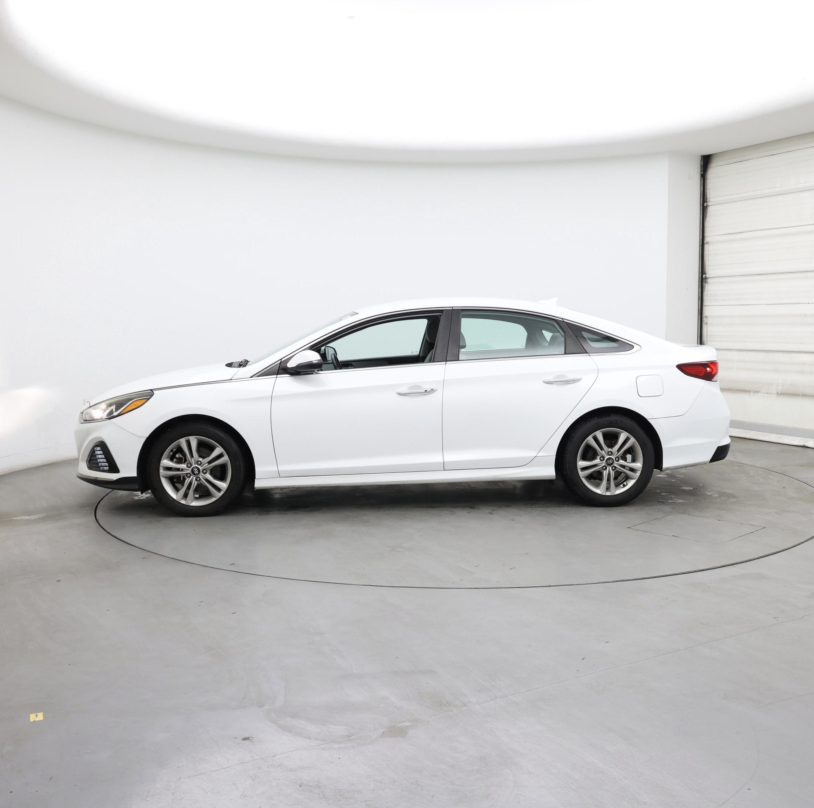 Thumbnail: 2019 Hyundai Sonata - 3