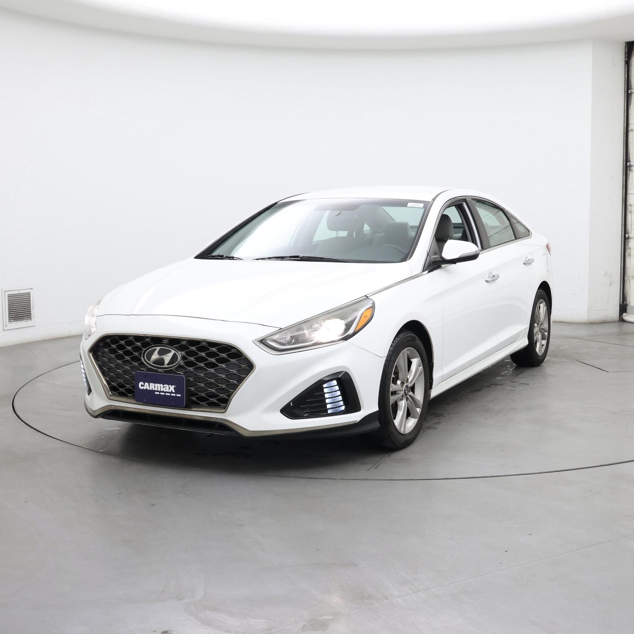 Thumbnail: 2019 Hyundai Sonata - 4