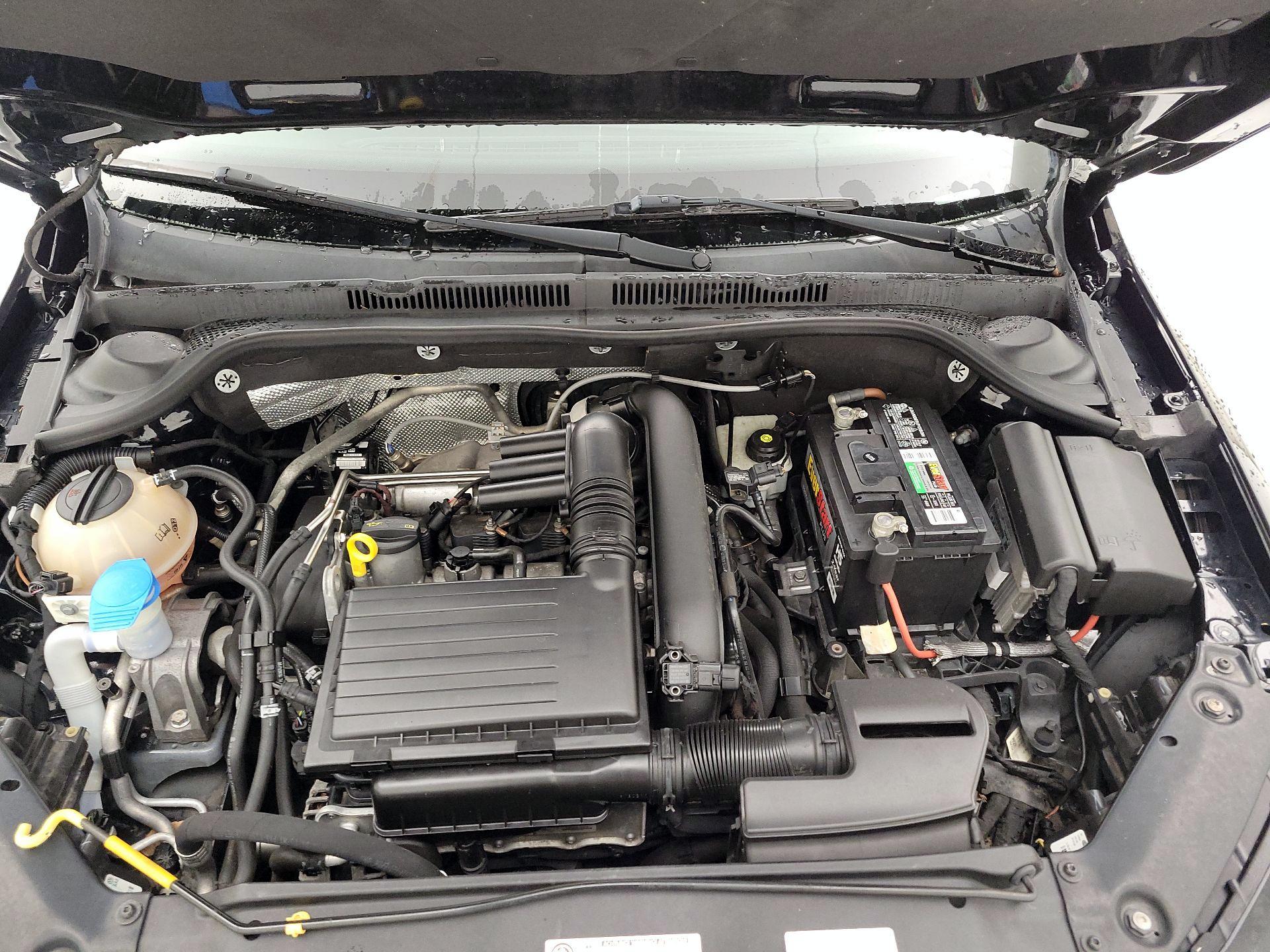 Thumbnail: 2016 Volkswagen Jetta - 17