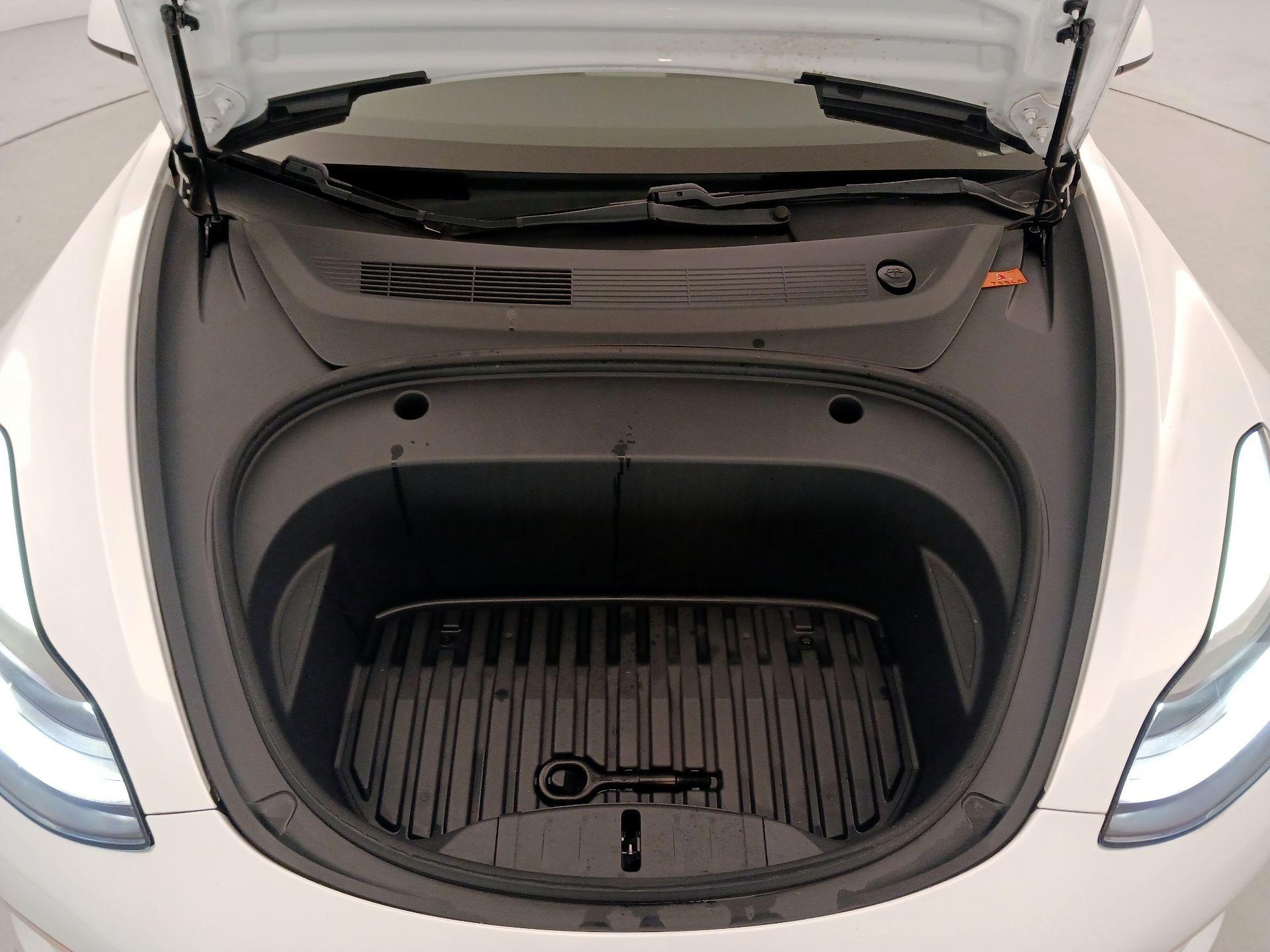 Thumbnail: 2021 Tesla Model 3 - 20