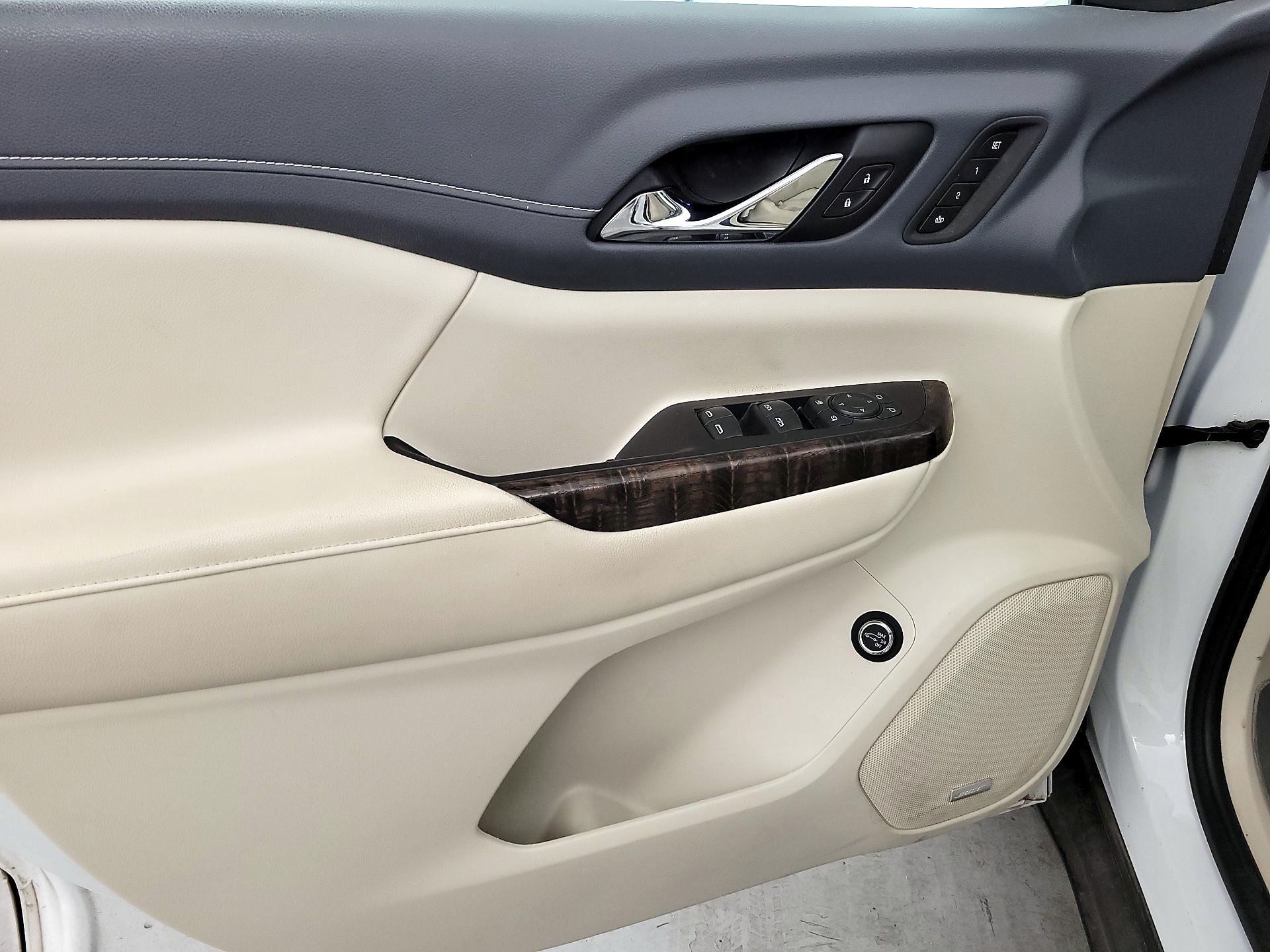 Thumbnail: 2020 GMC Acadia - 12