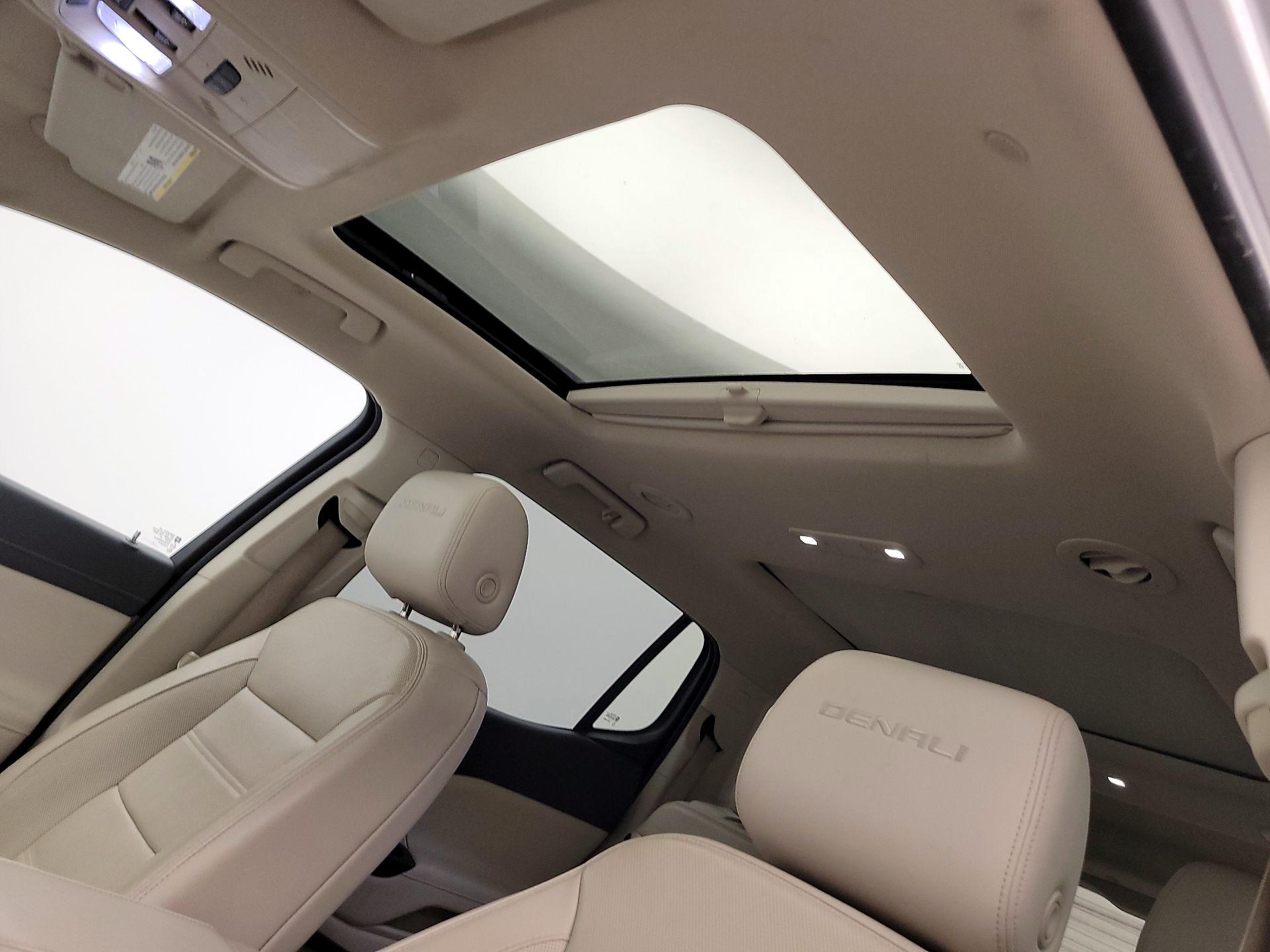 Thumbnail: 2020 GMC Acadia - 19