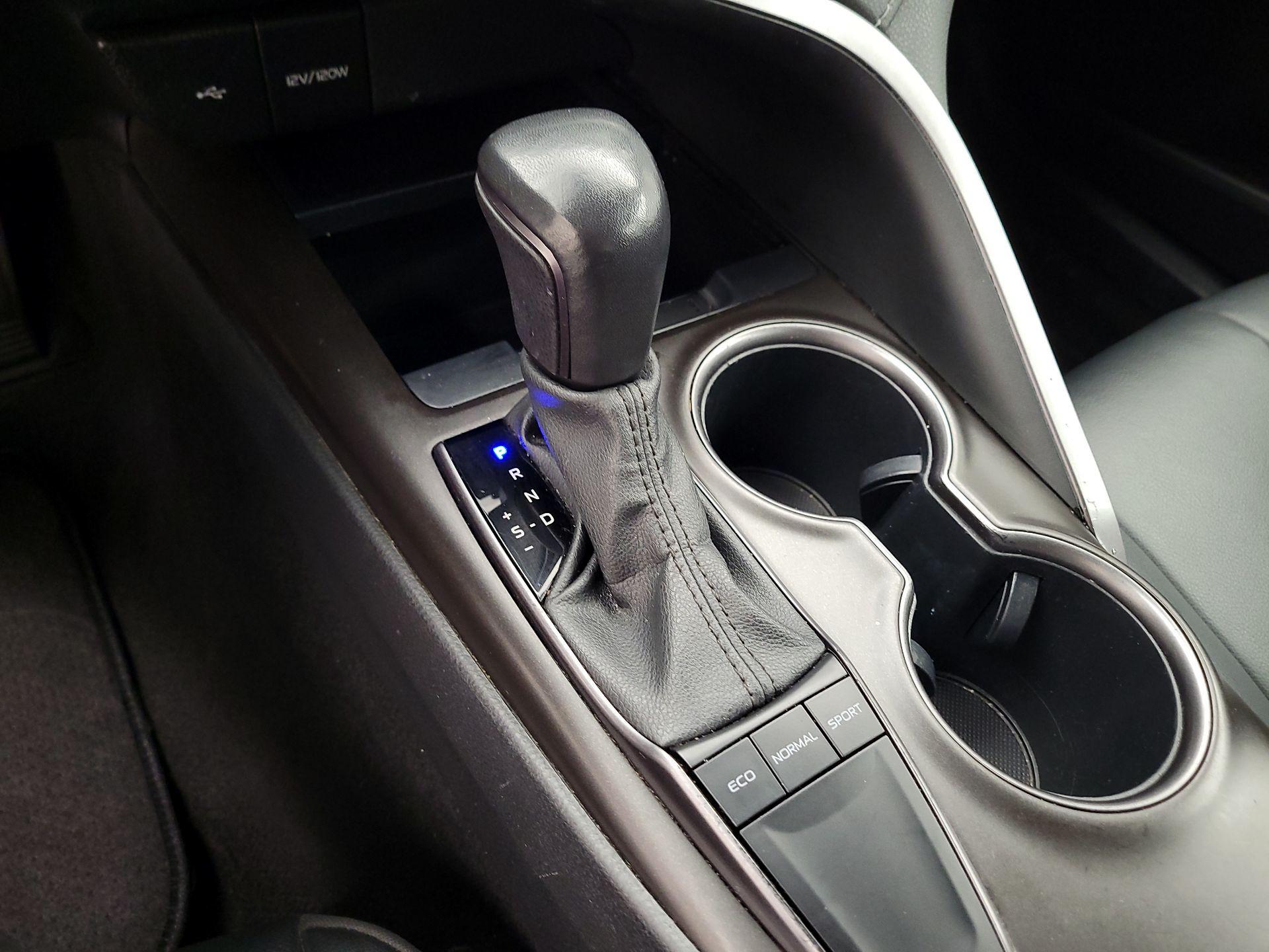 Thumbnail: 2023 Toyota Camry - 17