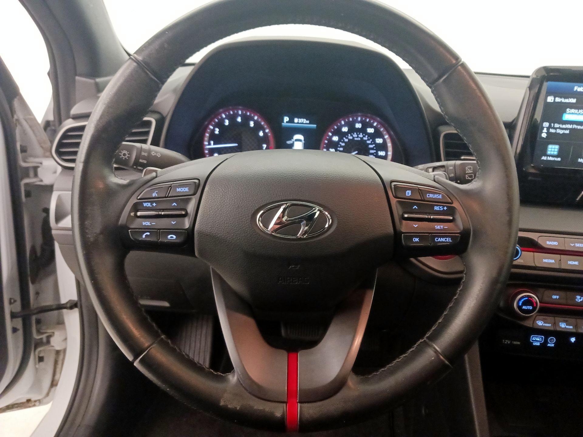 Thumbnail: 2020 Hyundai Veloster - 10