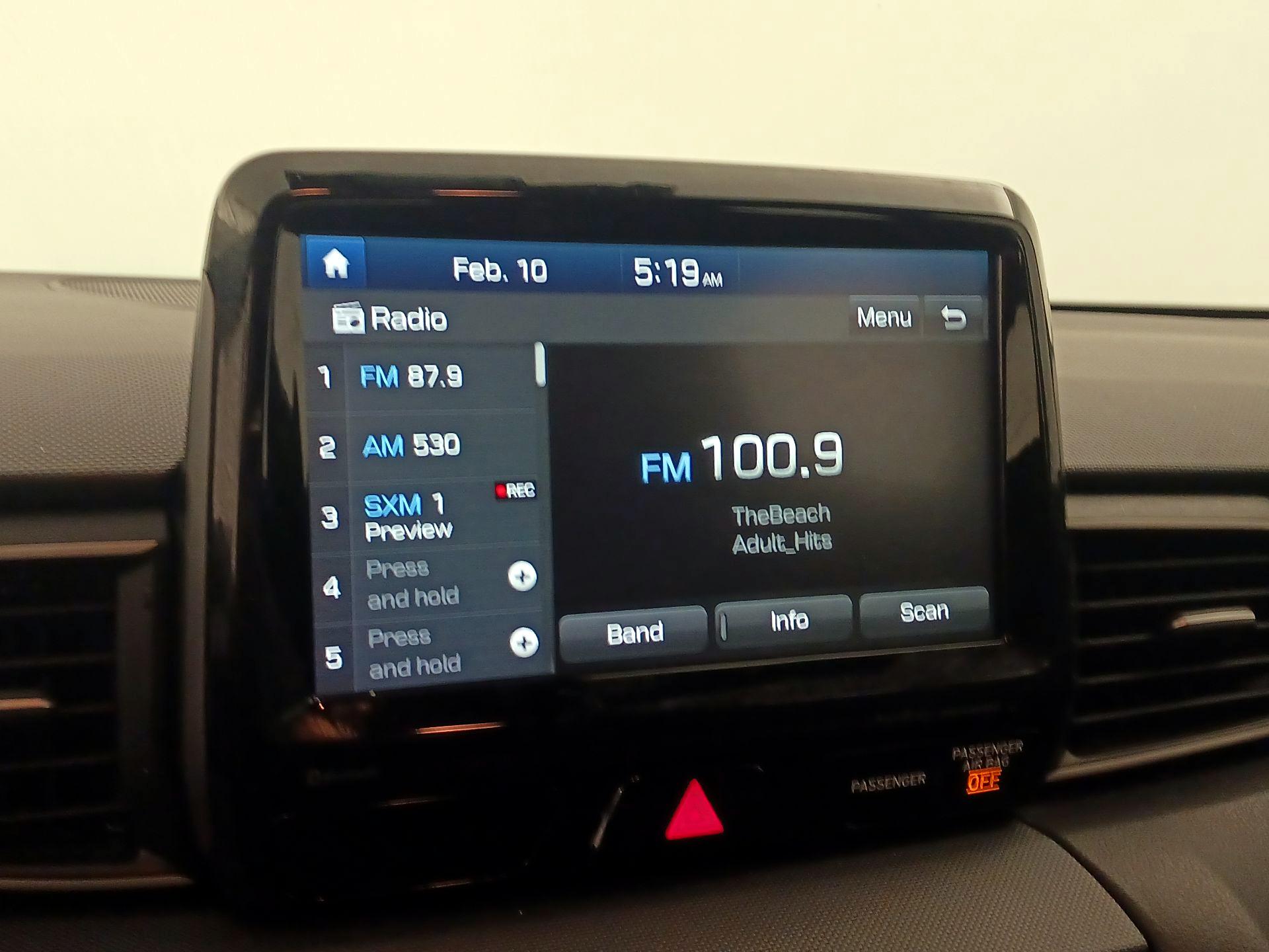 Thumbnail: 2020 Hyundai Veloster - 15