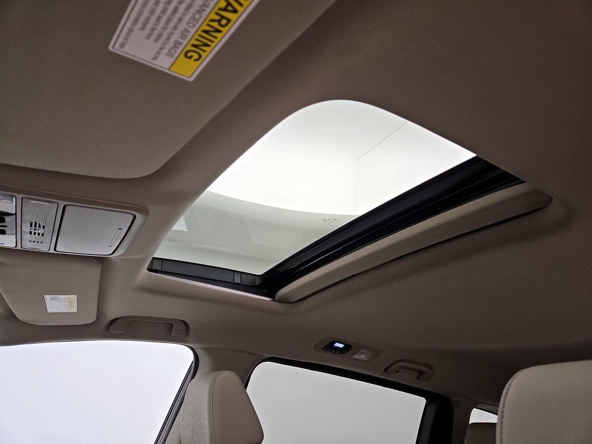 Thumbnail: 2019 Honda Odyssey - 19