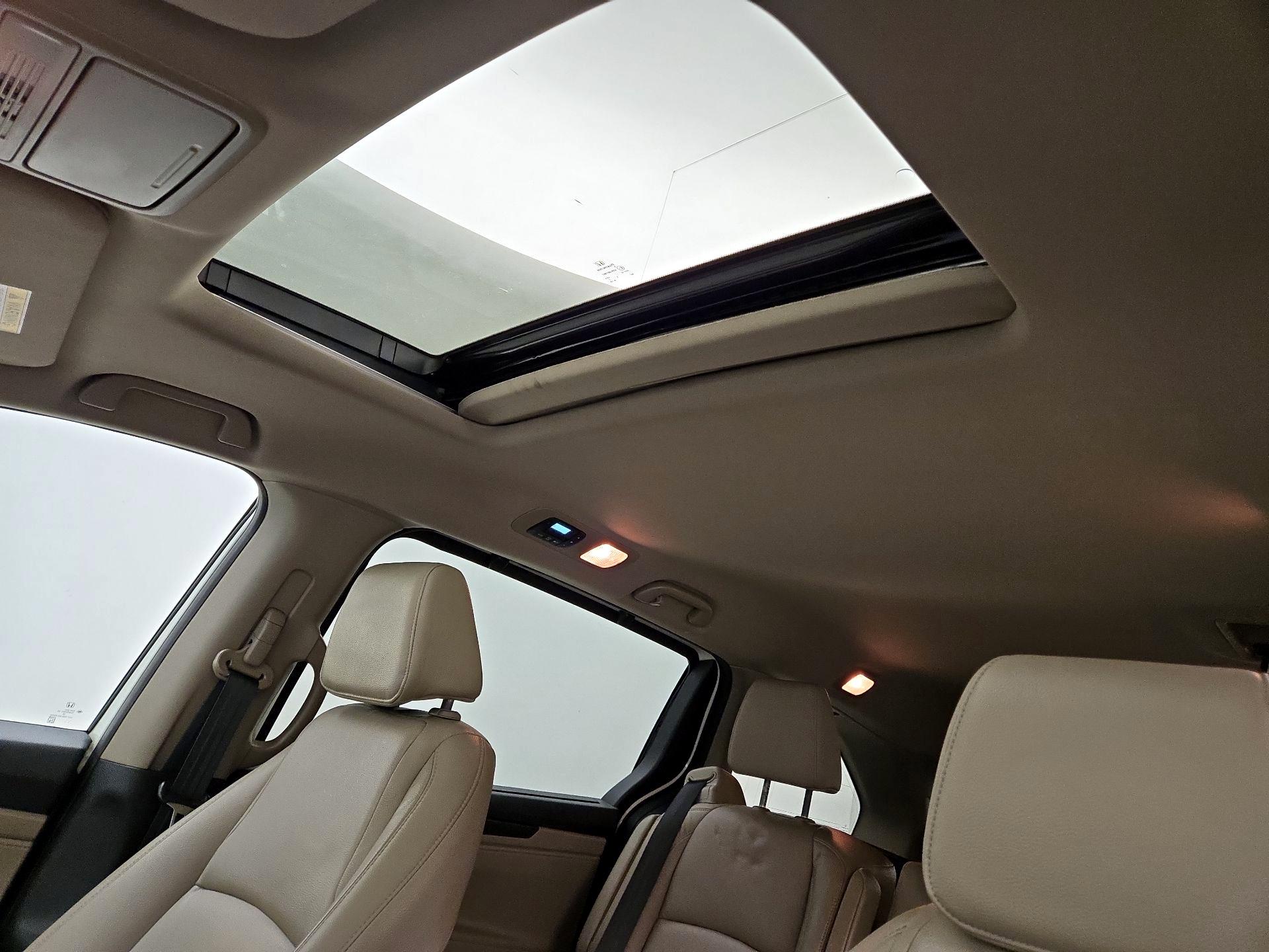 Thumbnail: 2019 Honda Odyssey - 19