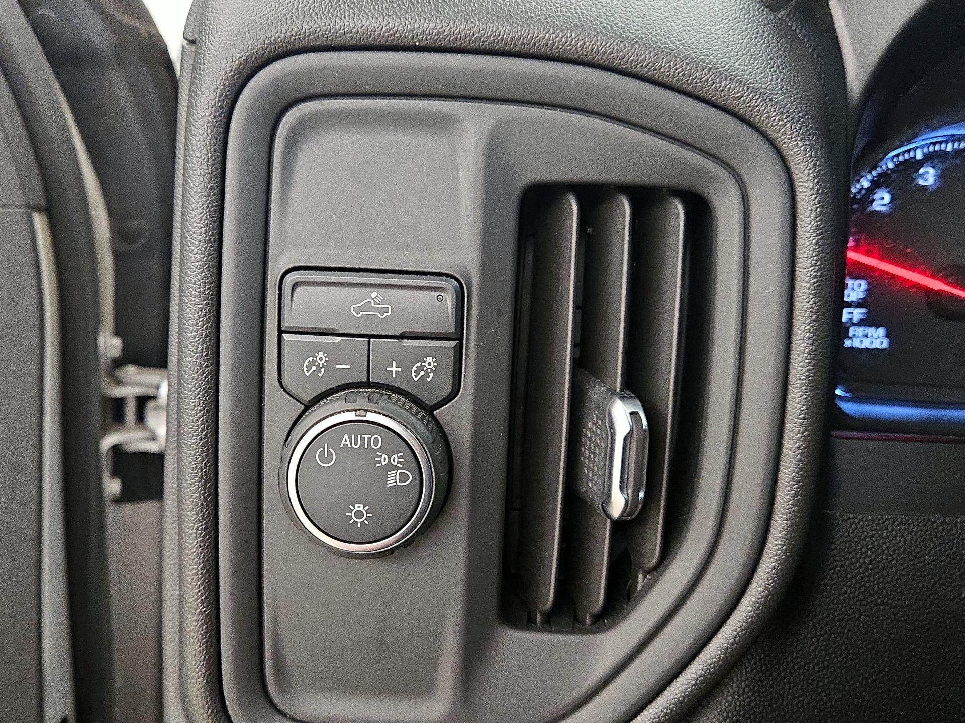 Thumbnail: 2021 Chevrolet Silverado 1500 - 13