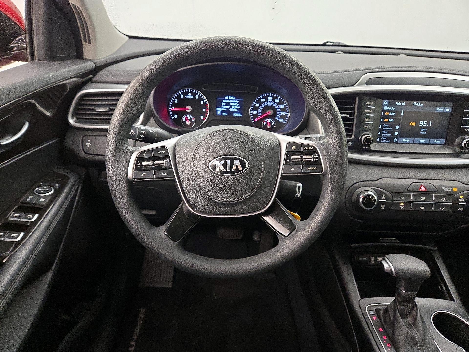 Thumbnail: 2020 Kia Sorento - 10