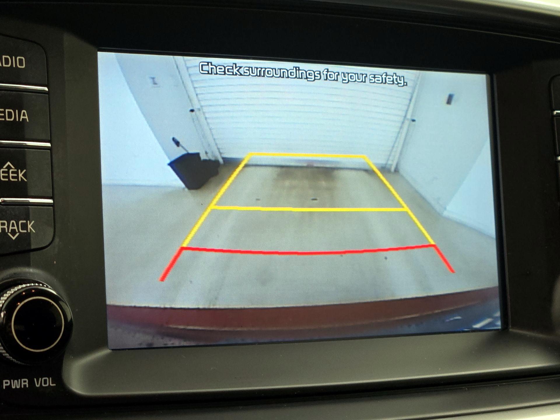 Thumbnail: 2020 Kia Sorento - 14