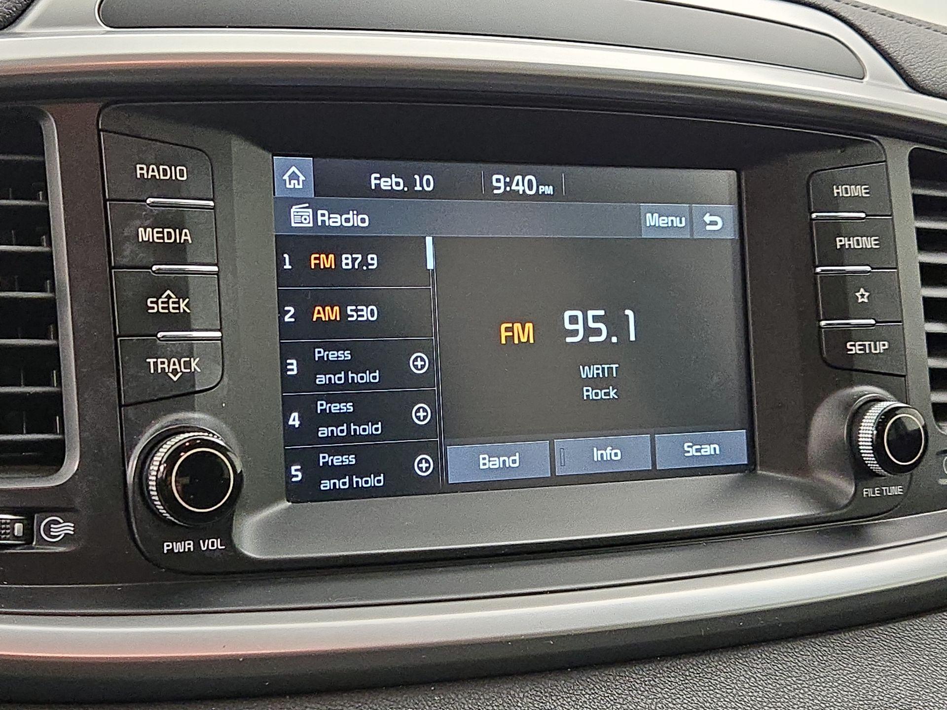 Thumbnail: 2020 Kia Sorento - 15