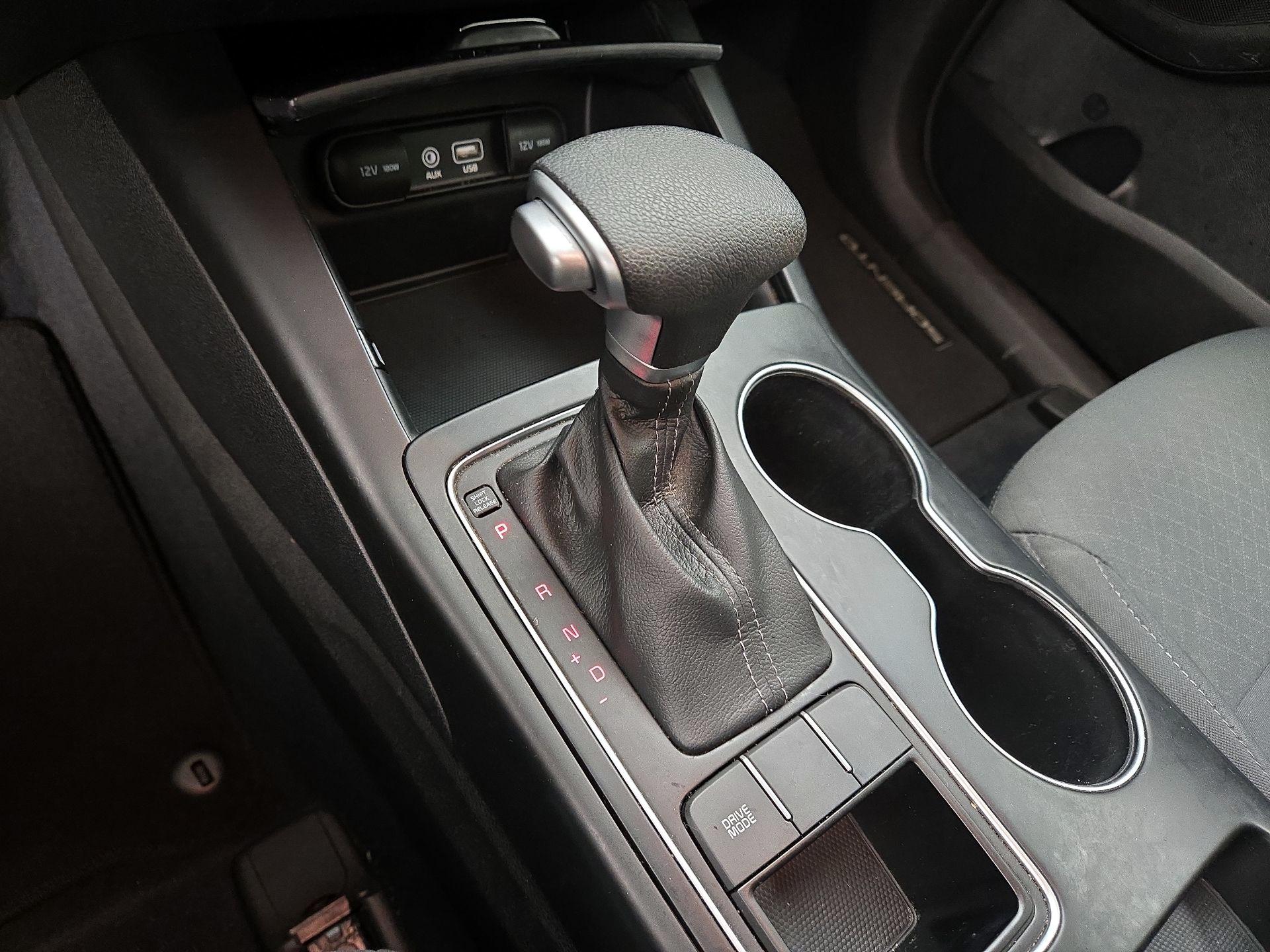 Thumbnail: 2020 Kia Sorento - 17