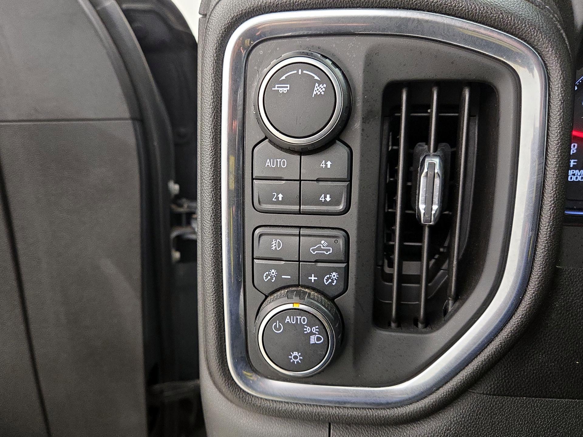 Thumbnail: 2019 Chevrolet Silverado 1500 - 13