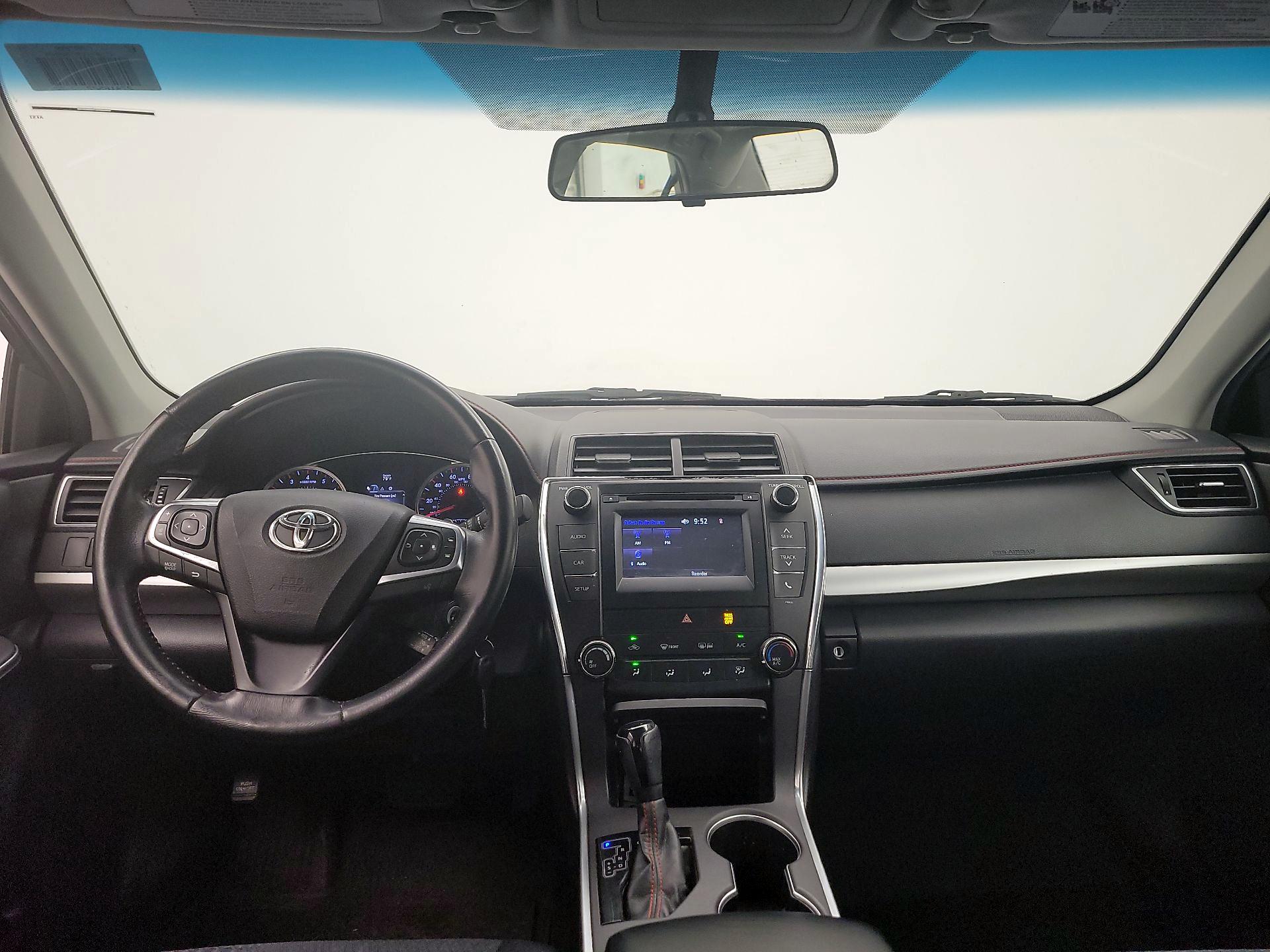 Thumbnail: 2015 Toyota Camry - 9