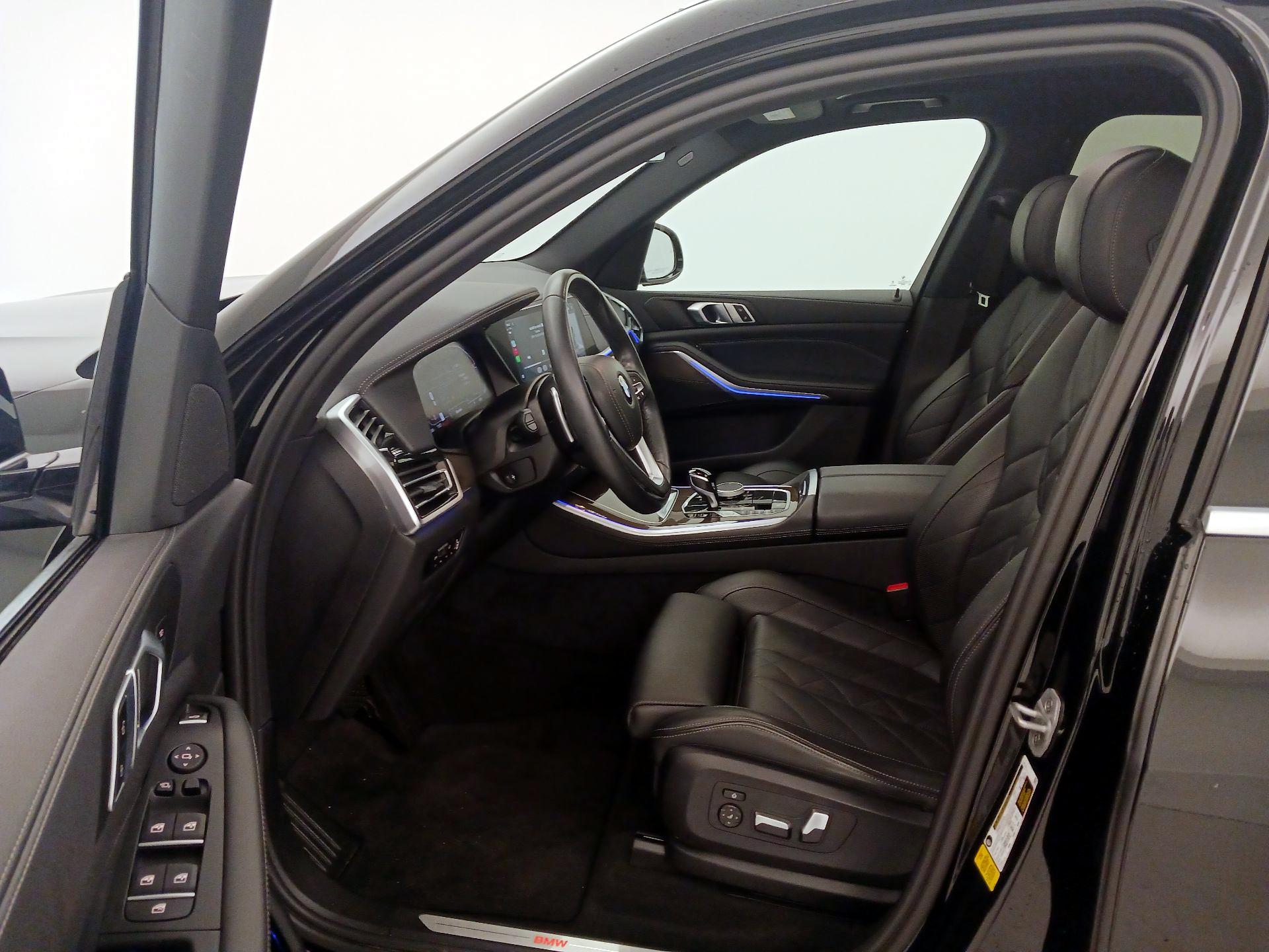 Thumbnail: 2023 BMW X5 - 11