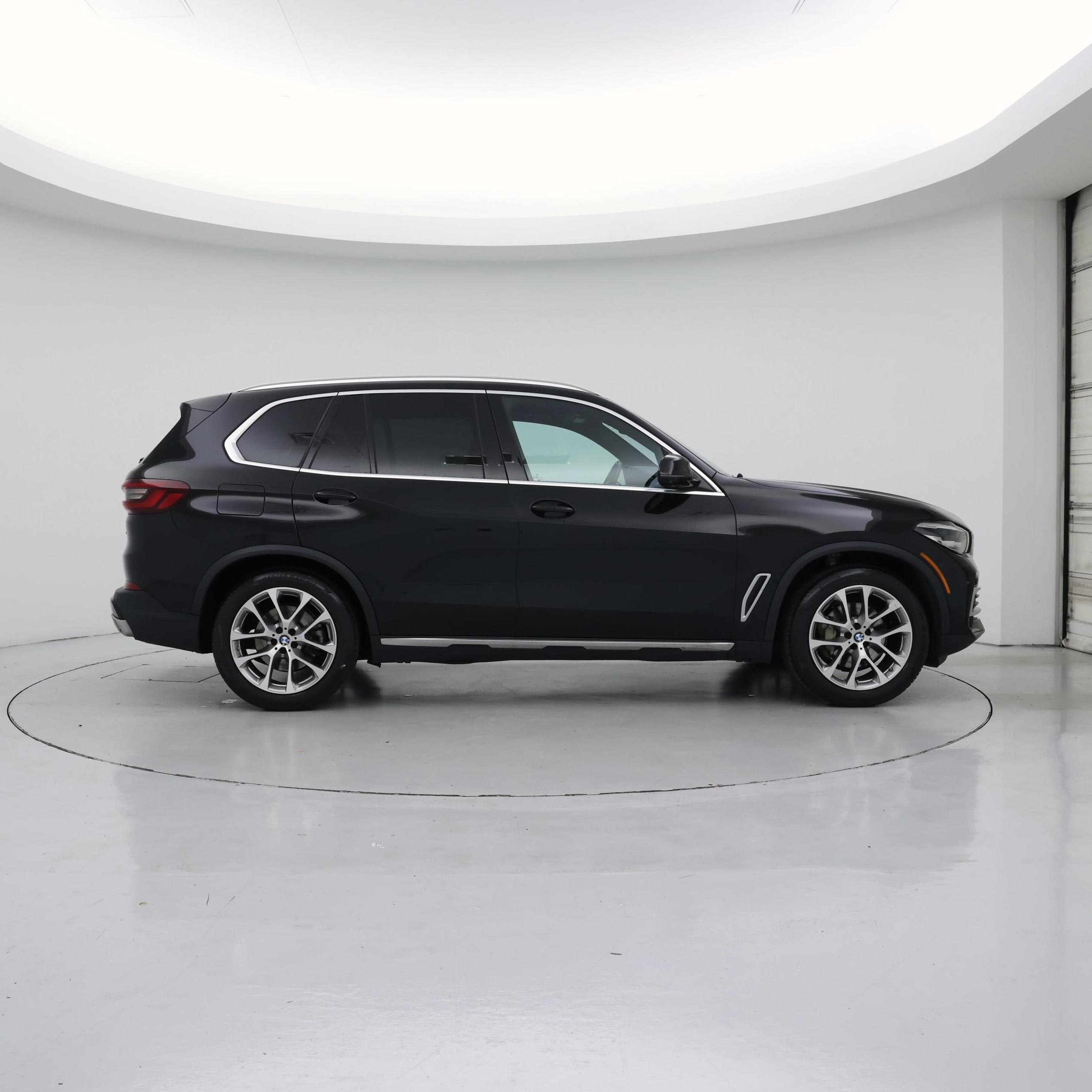 Thumbnail: 2023 BMW X5 - 7