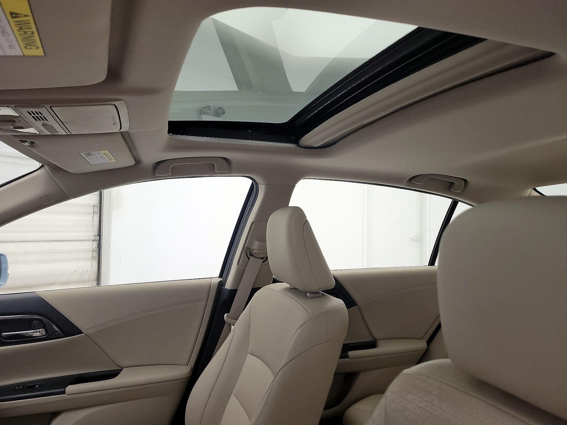 Thumbnail: 2017 Honda Accord - 19